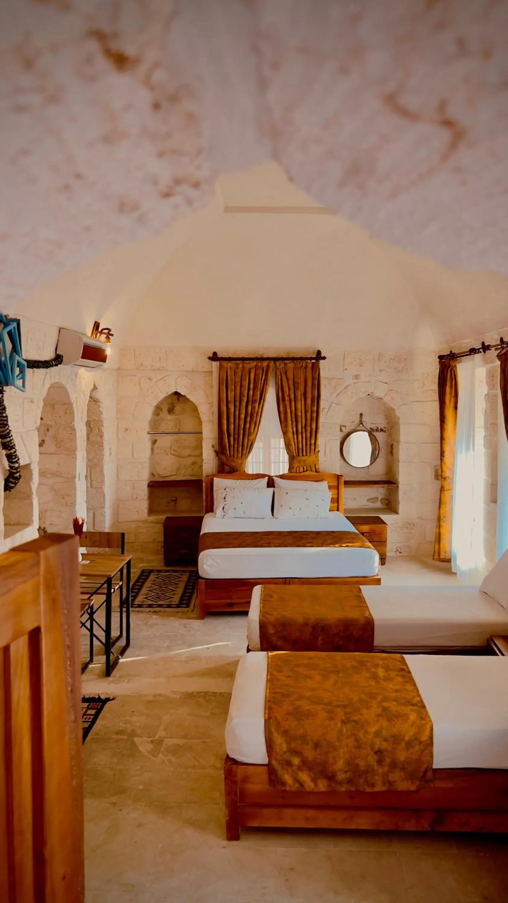 Photo of the whole room, Bed in Mons Masius Hotel Teras