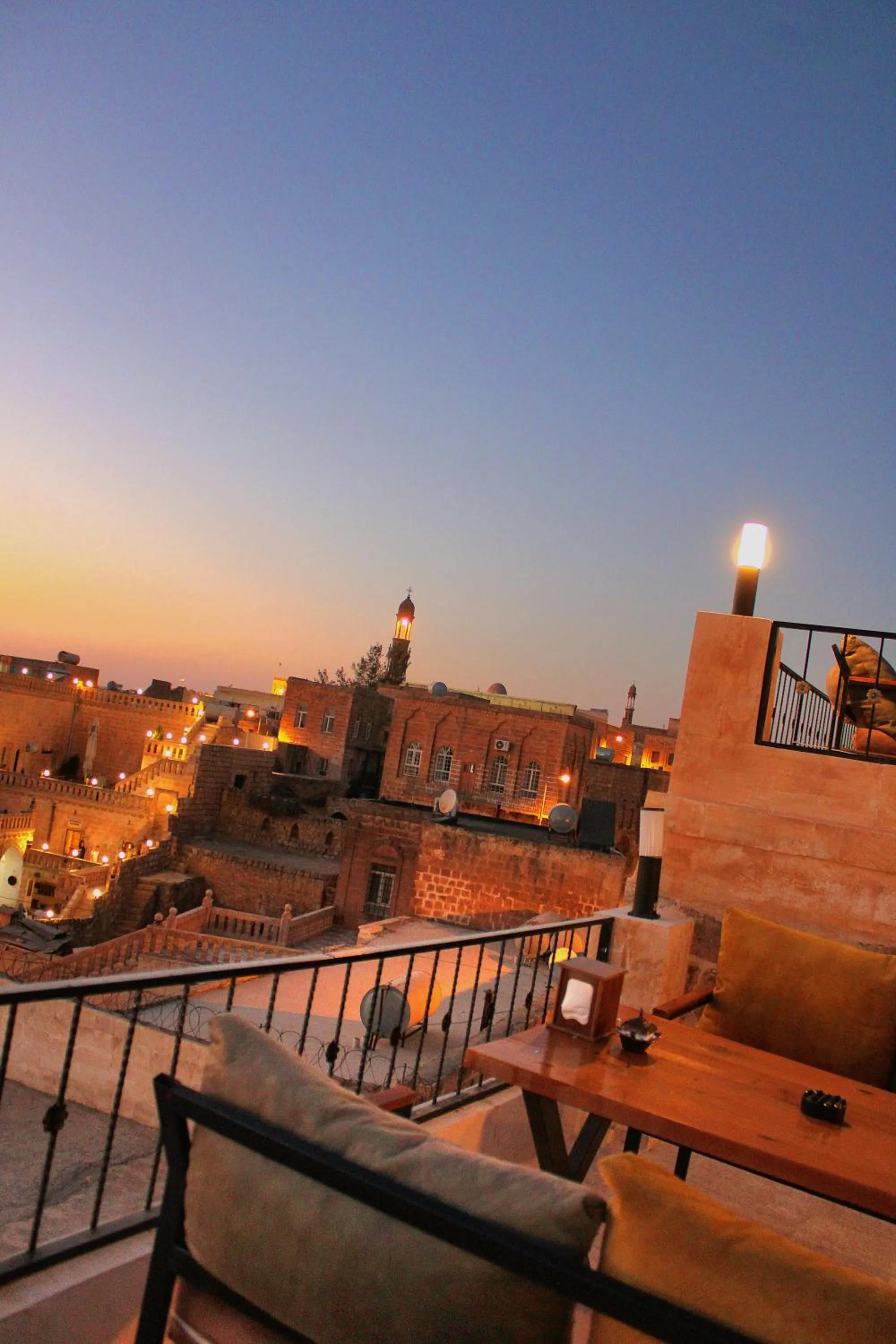 Property building in Mons Masius Hotel Teras