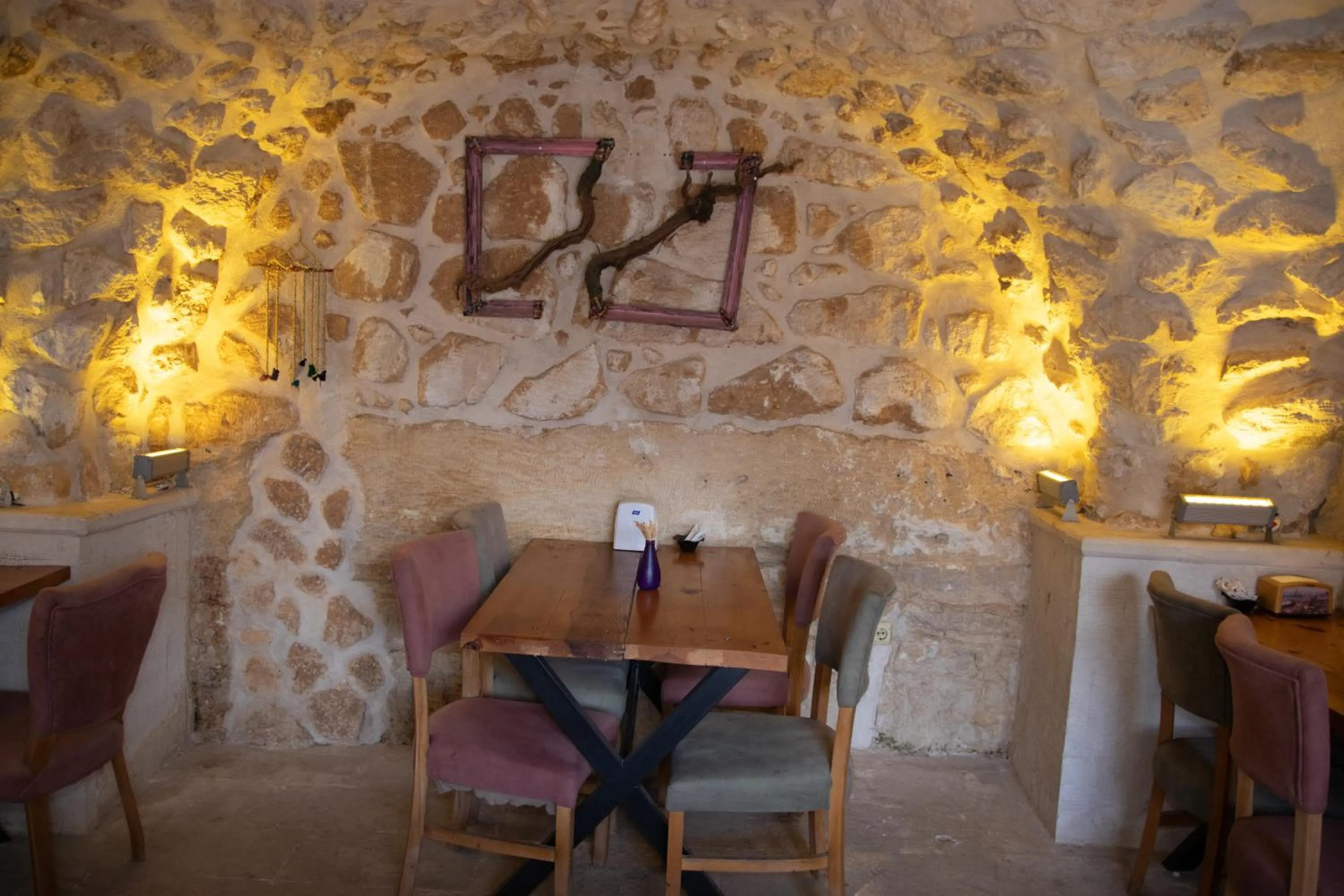 Dining area in Mons Masius Hotel Teras