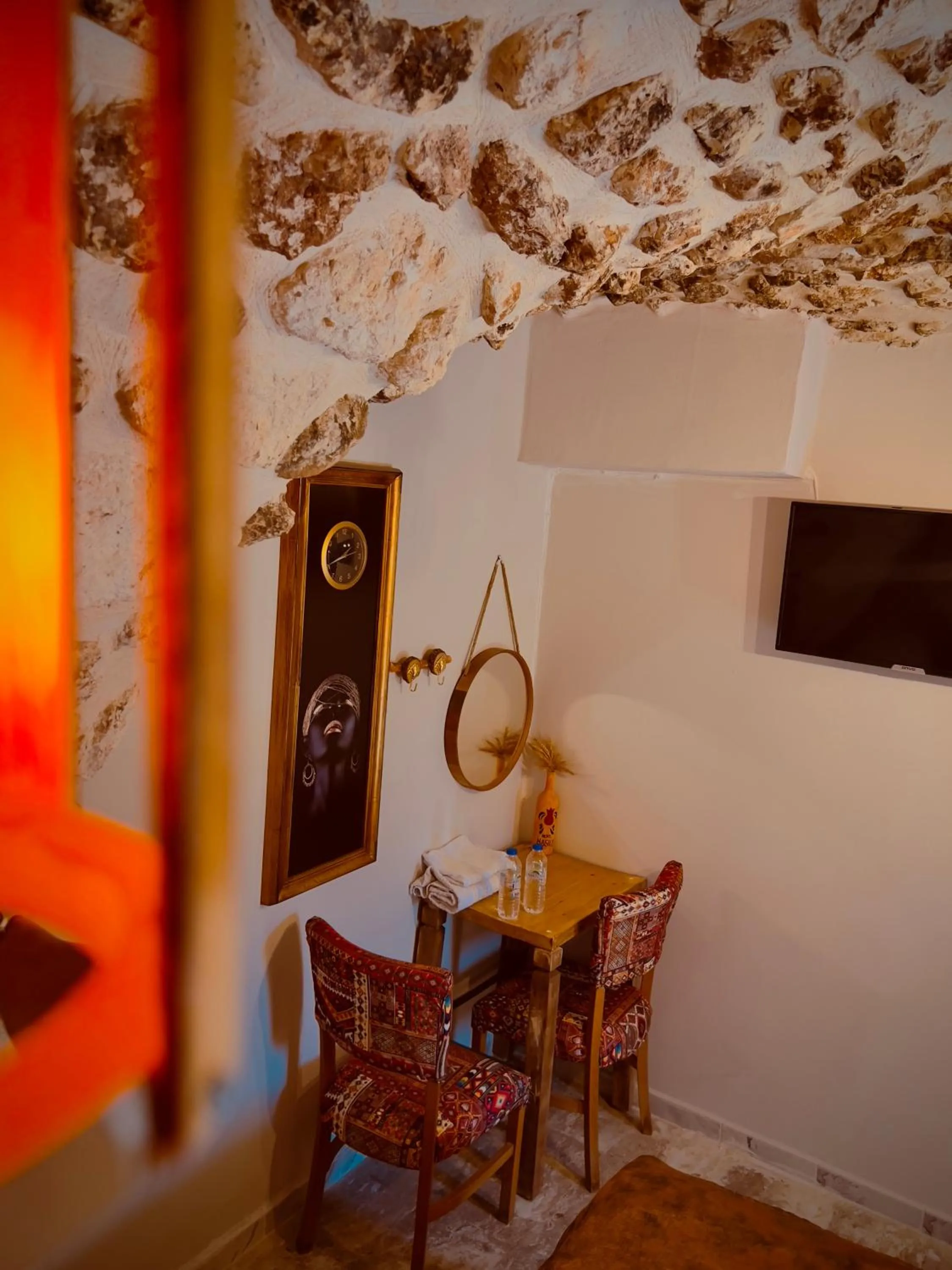 Photo of the whole room in Mons Masius Hotel Teras