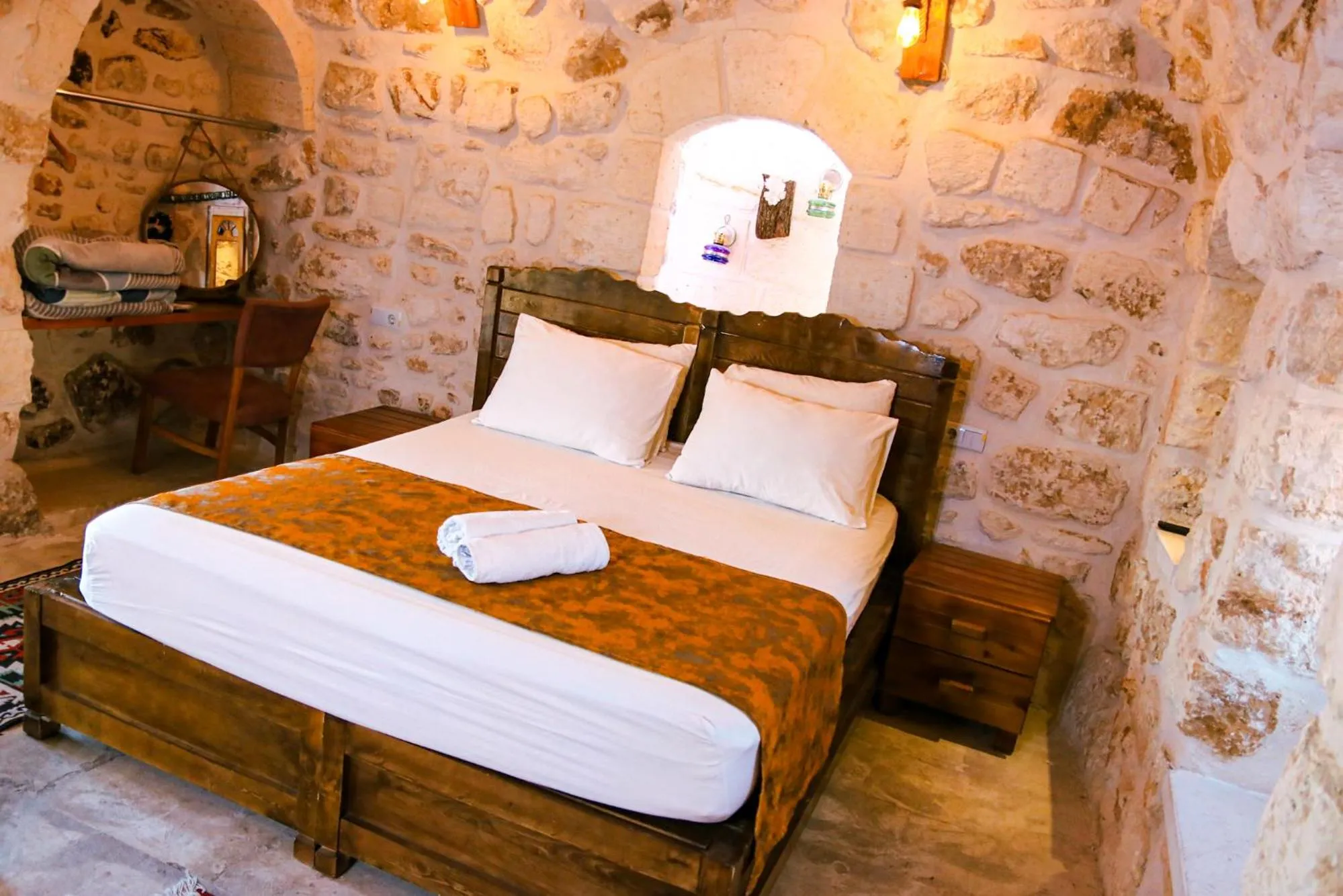 Photo of the whole room, Bed in Mons Masius Hotel Teras