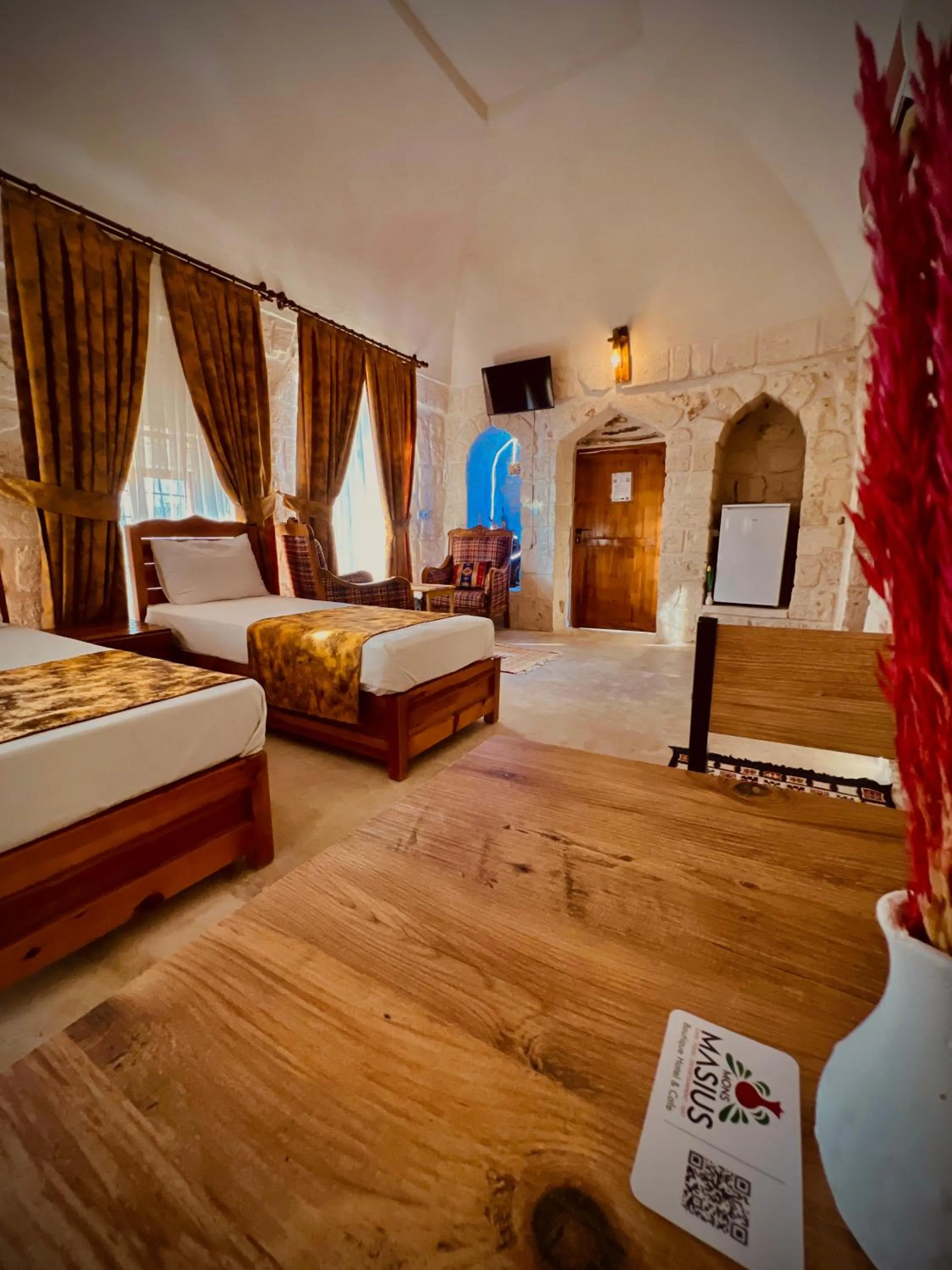 Photo of the whole room, Bed in Mons Masius Hotel Teras