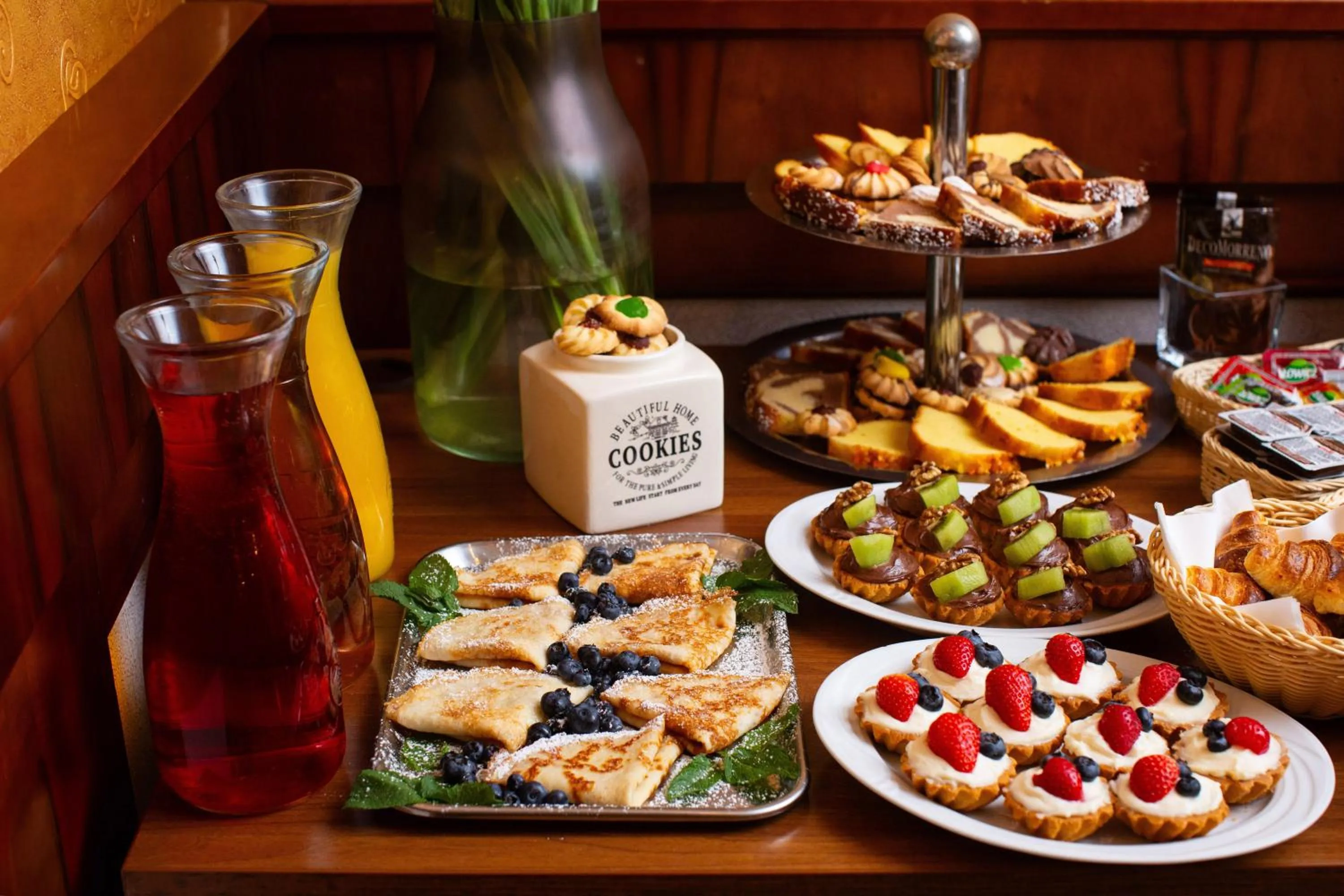 Food and drinks in David Boutique Hotel