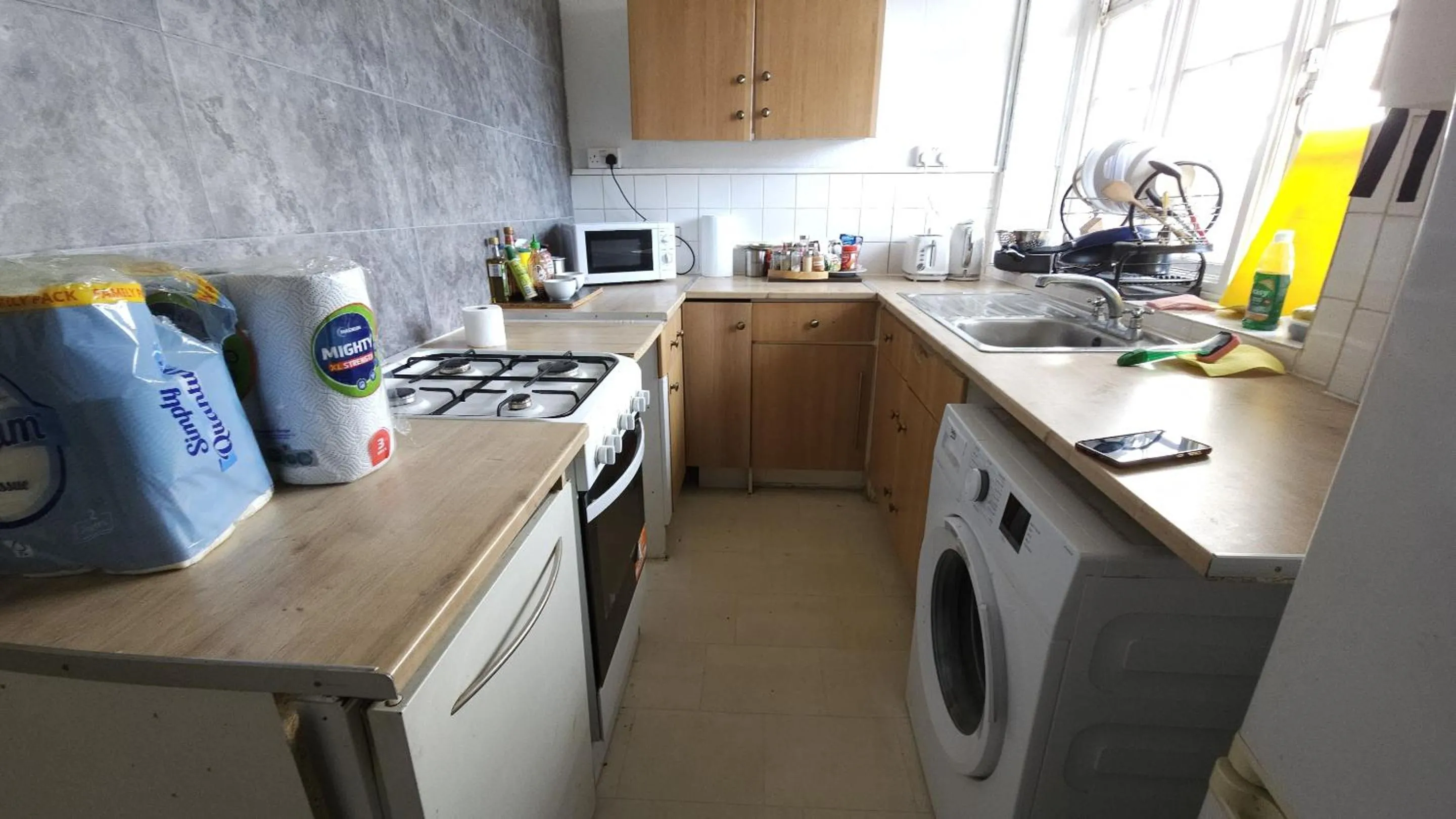Kitchen or kitchenette in London Edgware Station Apartment