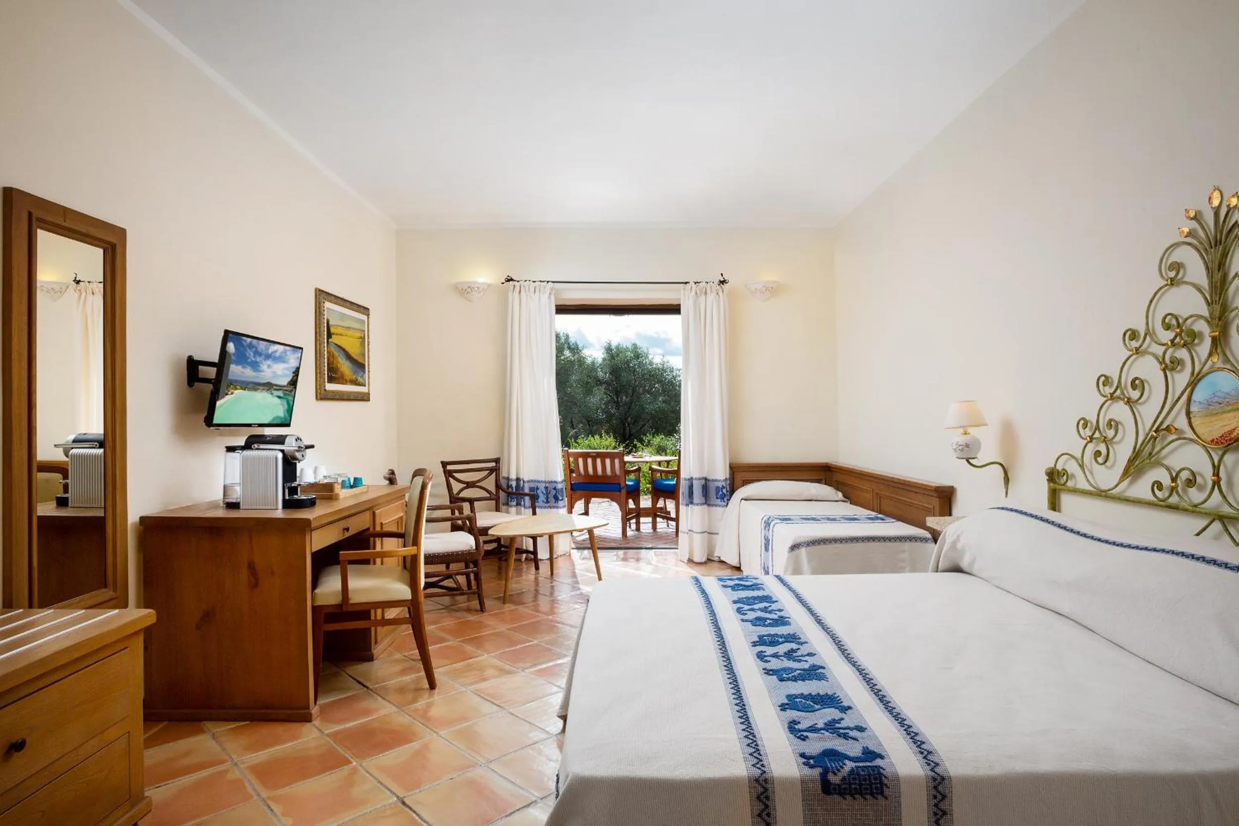 Bedroom, Bed in Felix Hotels - Country Resort Parco degli Ulivi