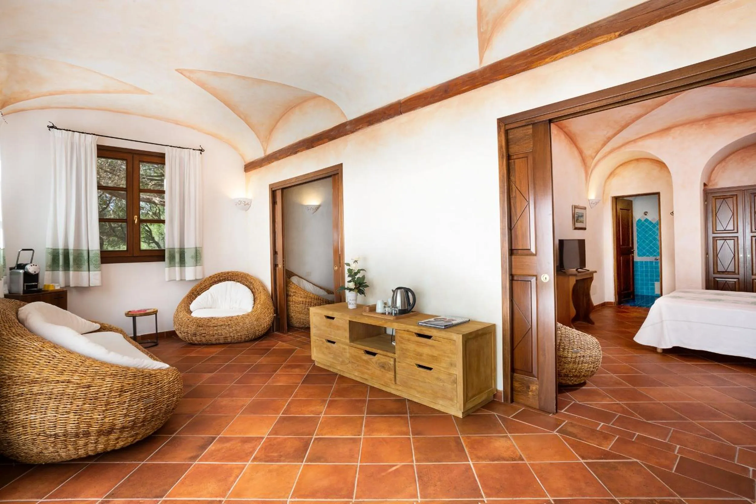 Living room, Bed in Felix Hotels - Country Resort Parco degli Ulivi