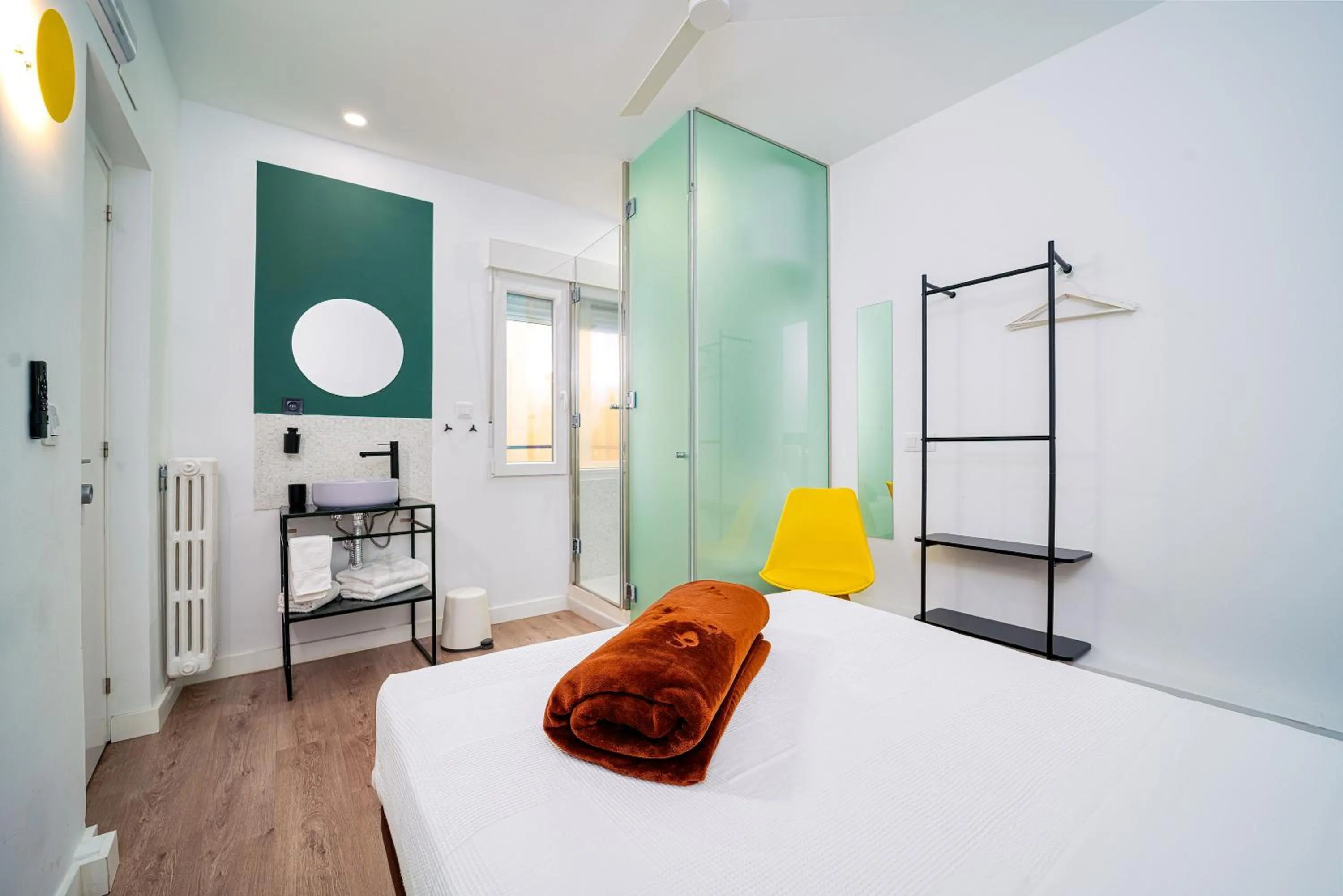 Shower in AngelitoMAD