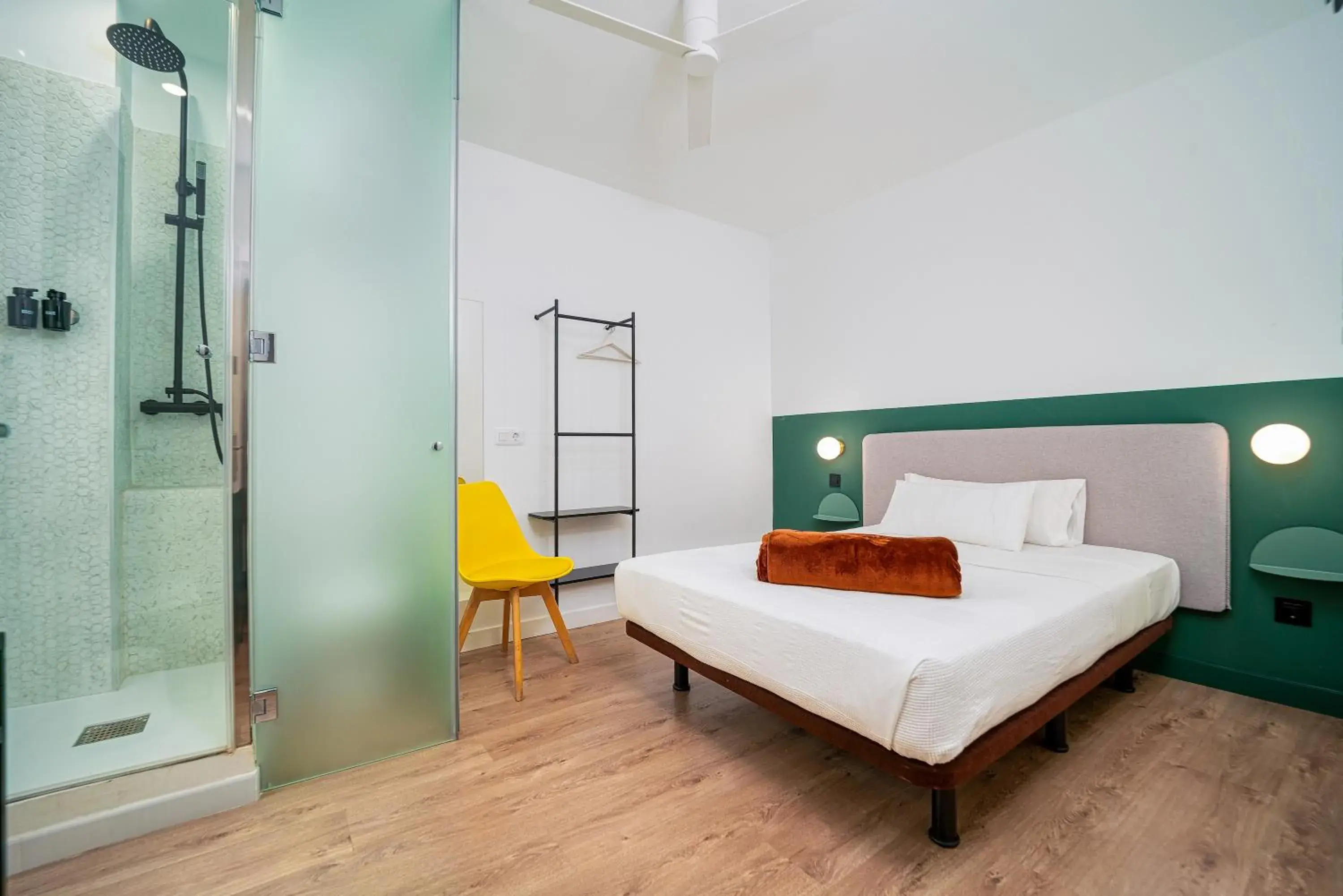 Double Room - single occupancy in Negresco Plaza España Double Room - single occupancy in Negresco Plaza España