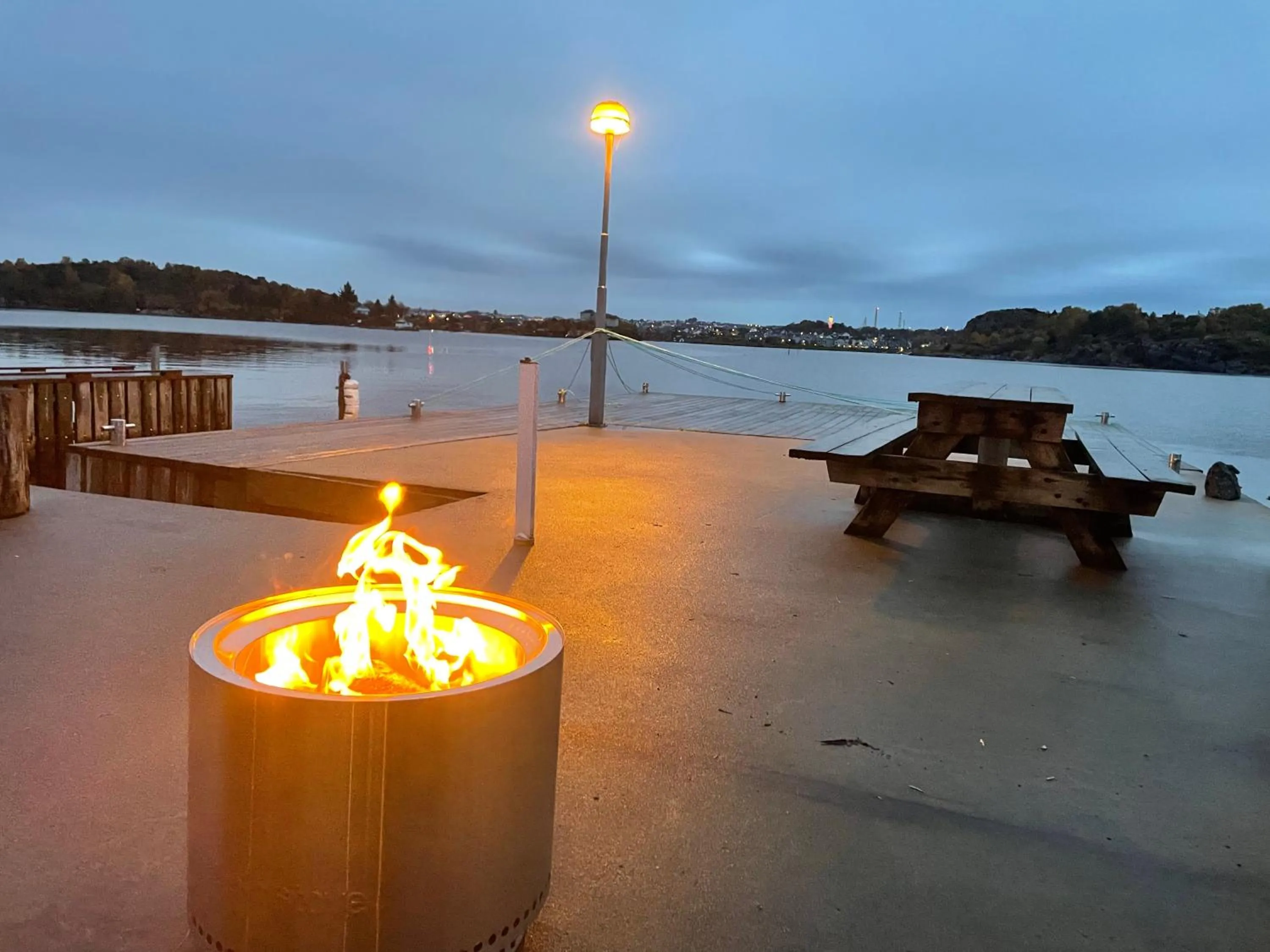 Lake view in RoaldsPiren Stavanger