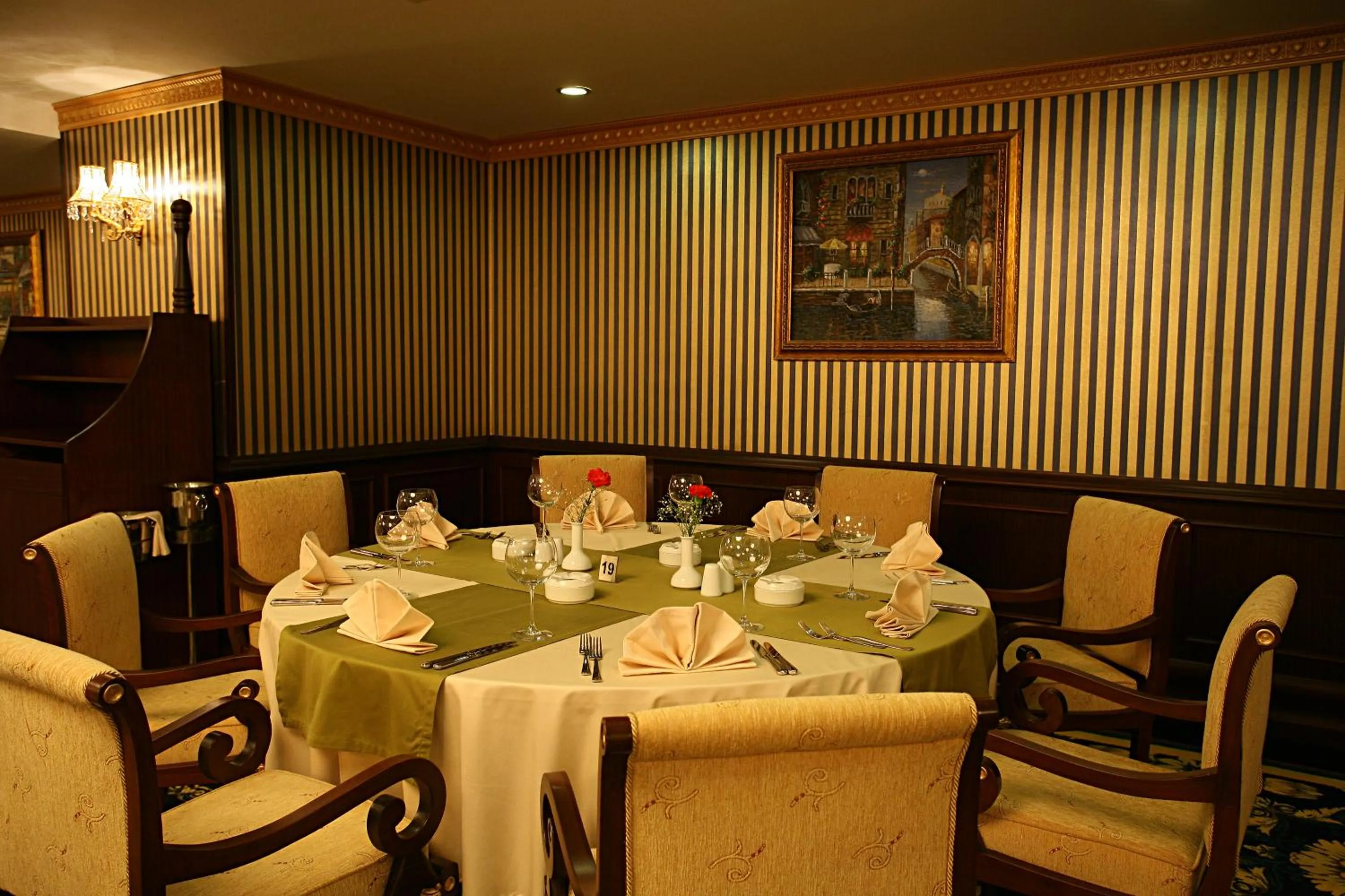 Restaurant/places to eat in Latanya Palm & SPA Airport Antalya