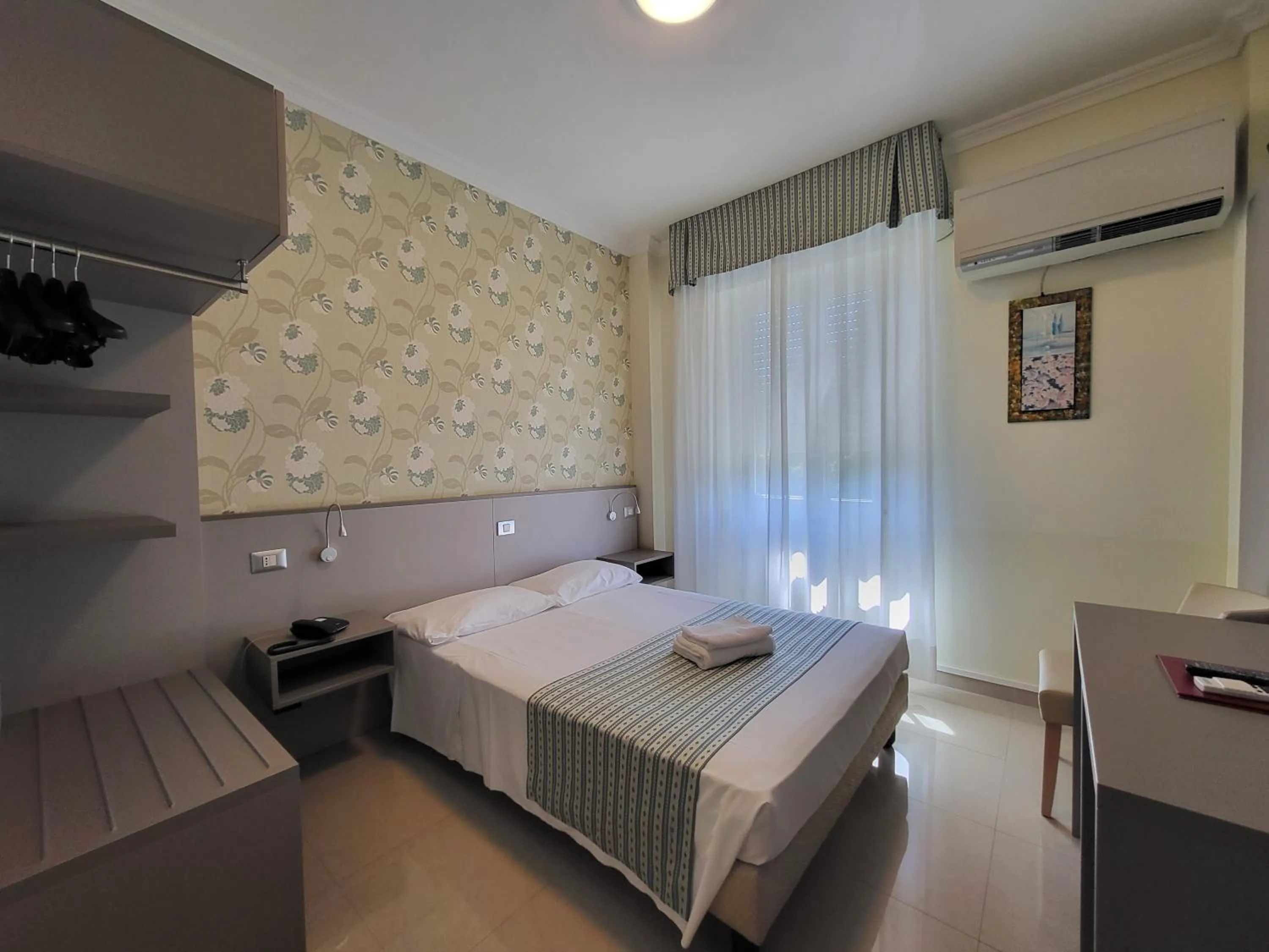 Bed in Hotel Dei Fiori