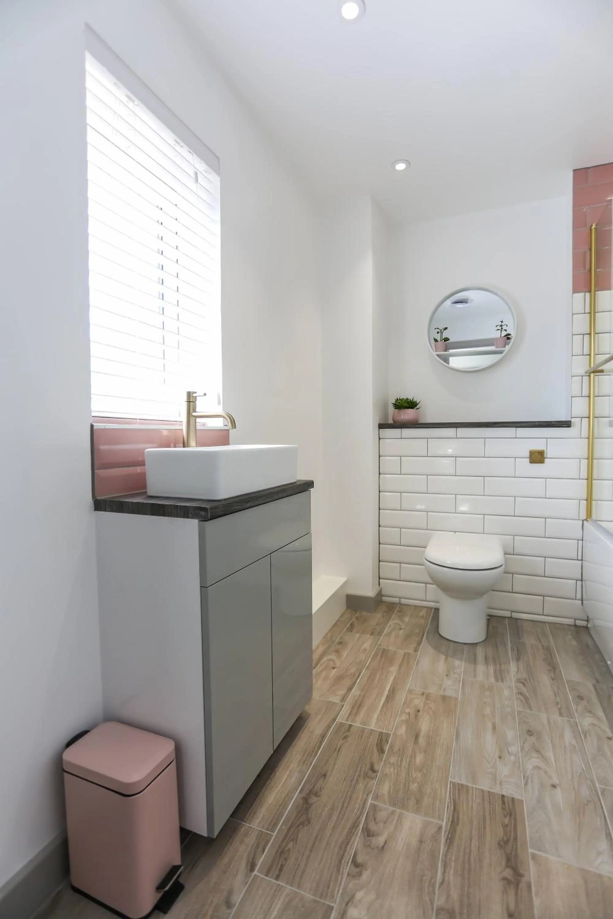Bathroom in Shorebreak - Bracklesham Bay Apartment