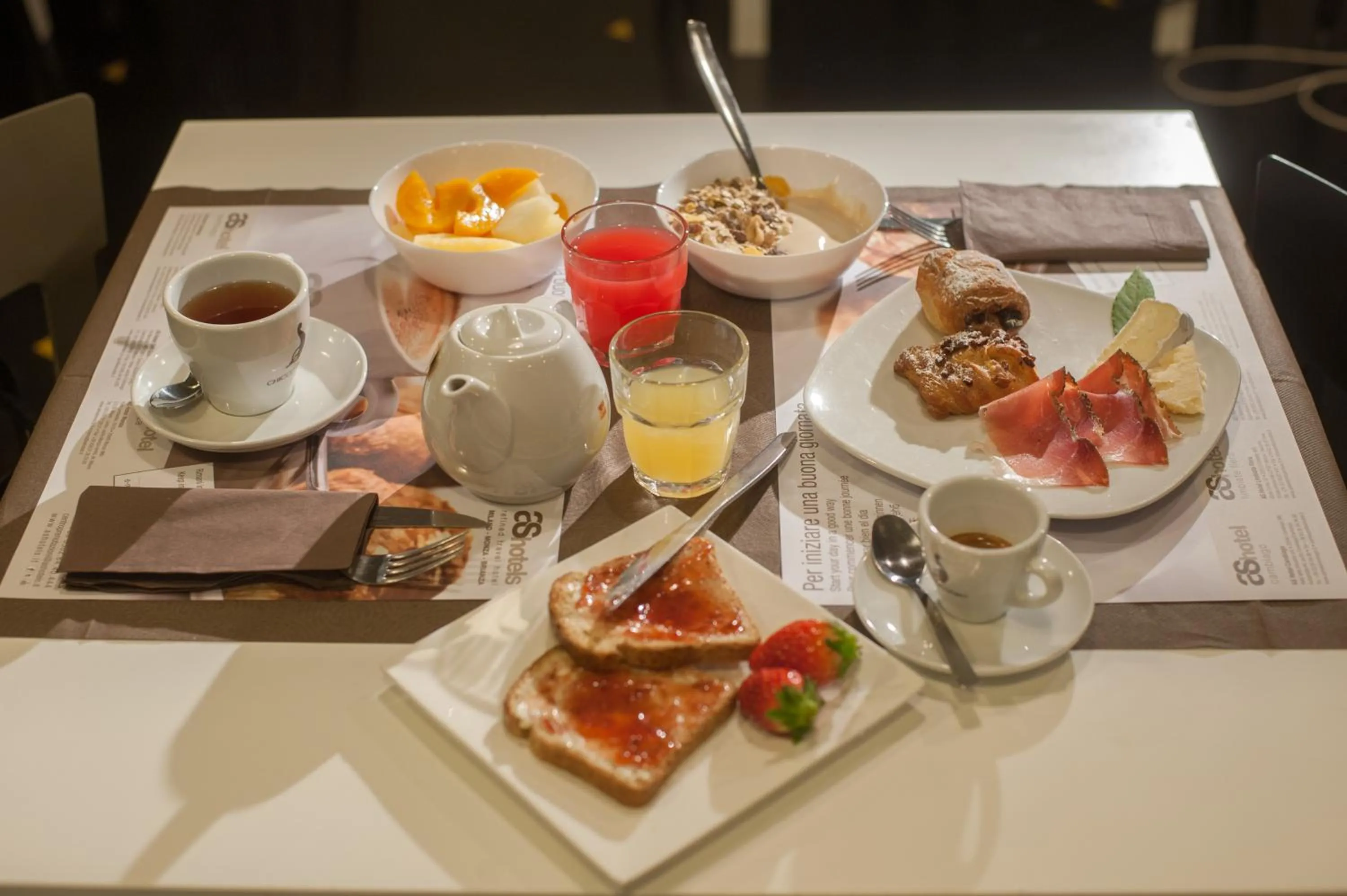 Breakfast in As Hotel Cambiago