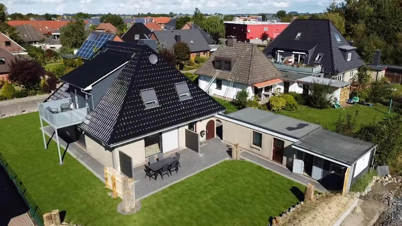 Property building in Deine MEERZeit