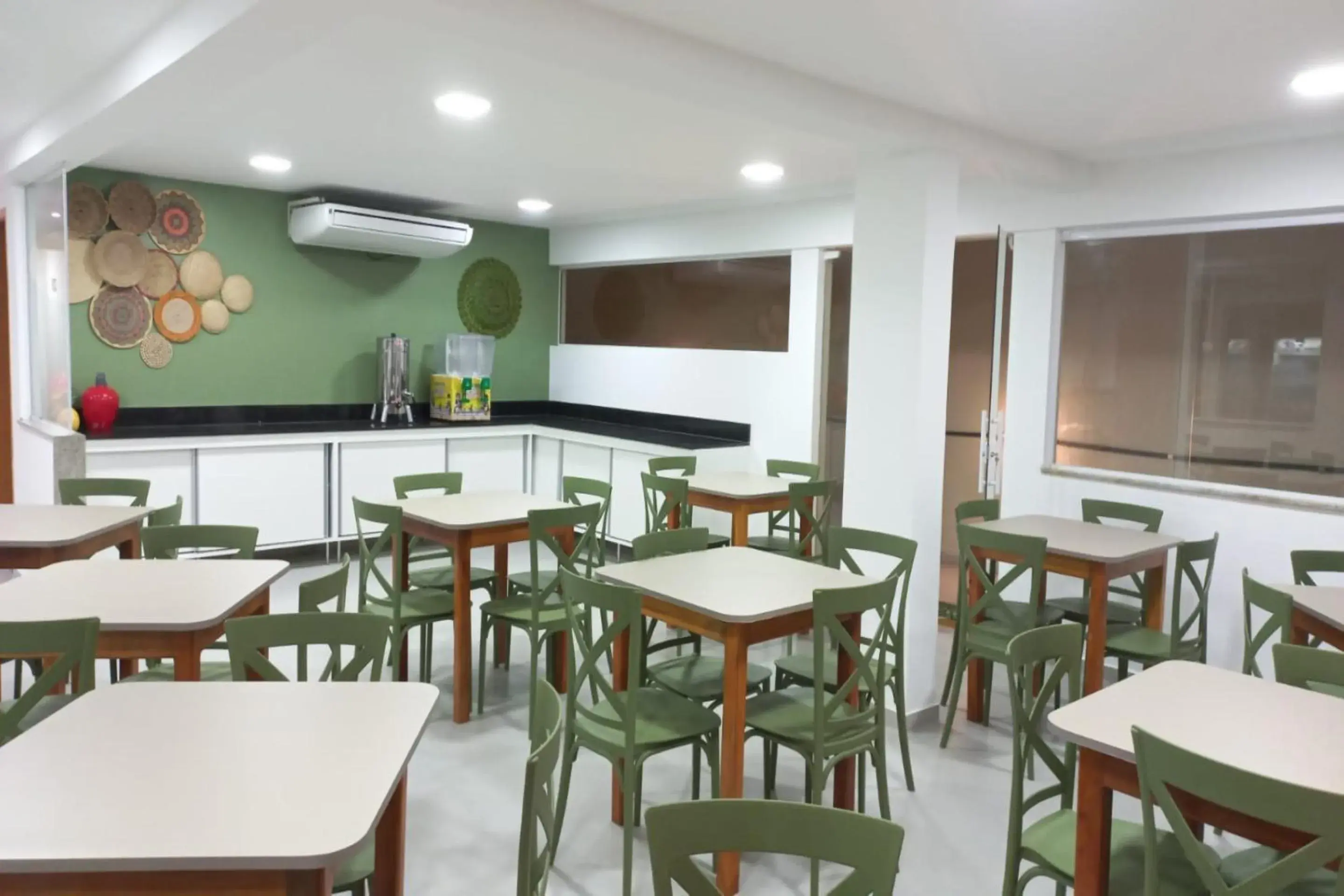 Restaurant/places to eat in Pousada Jardins Tropical Restaurant/places to eat in Pousada Jardins Tropical