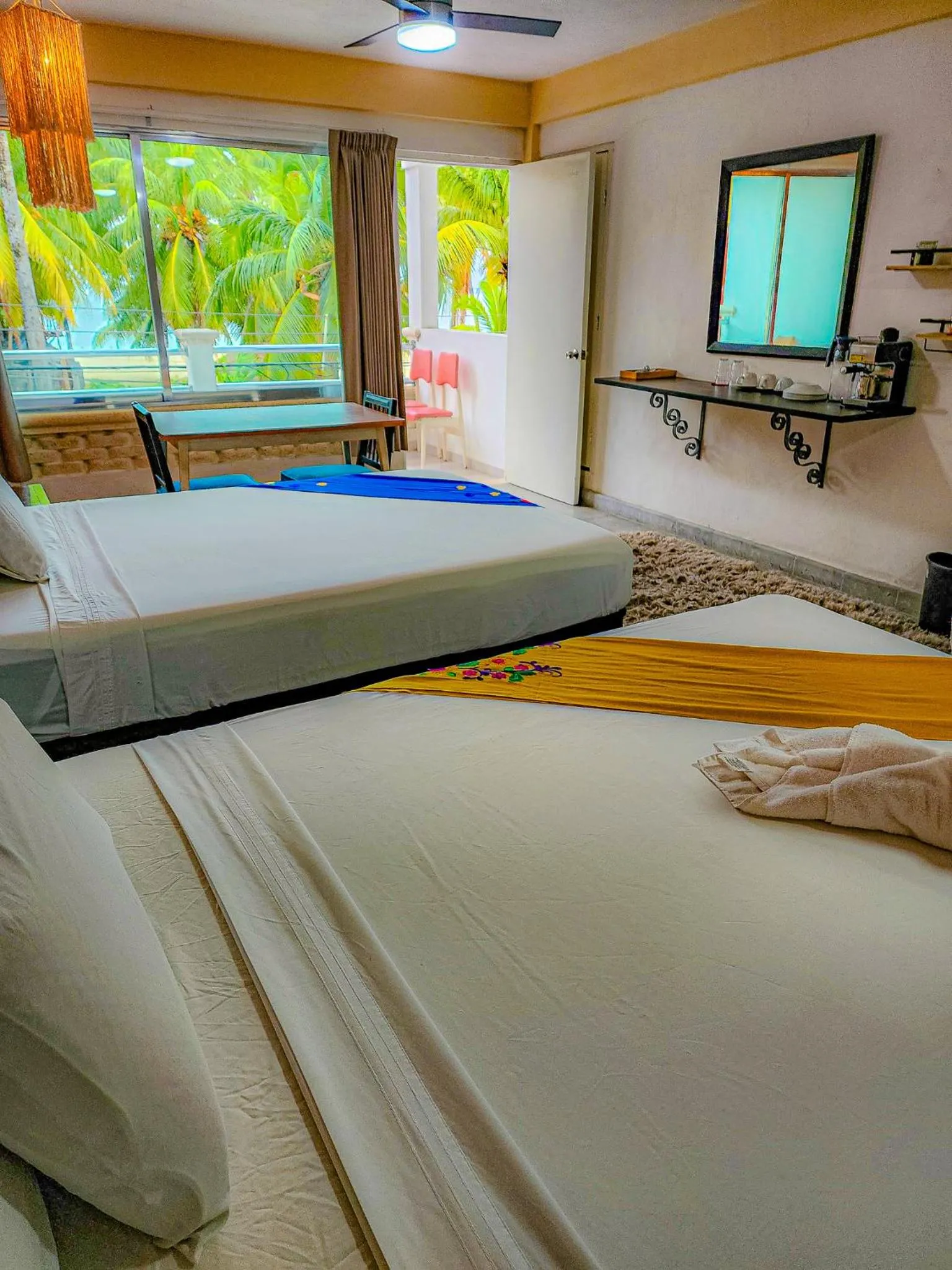 Photo of the whole room, Bed in Antillas