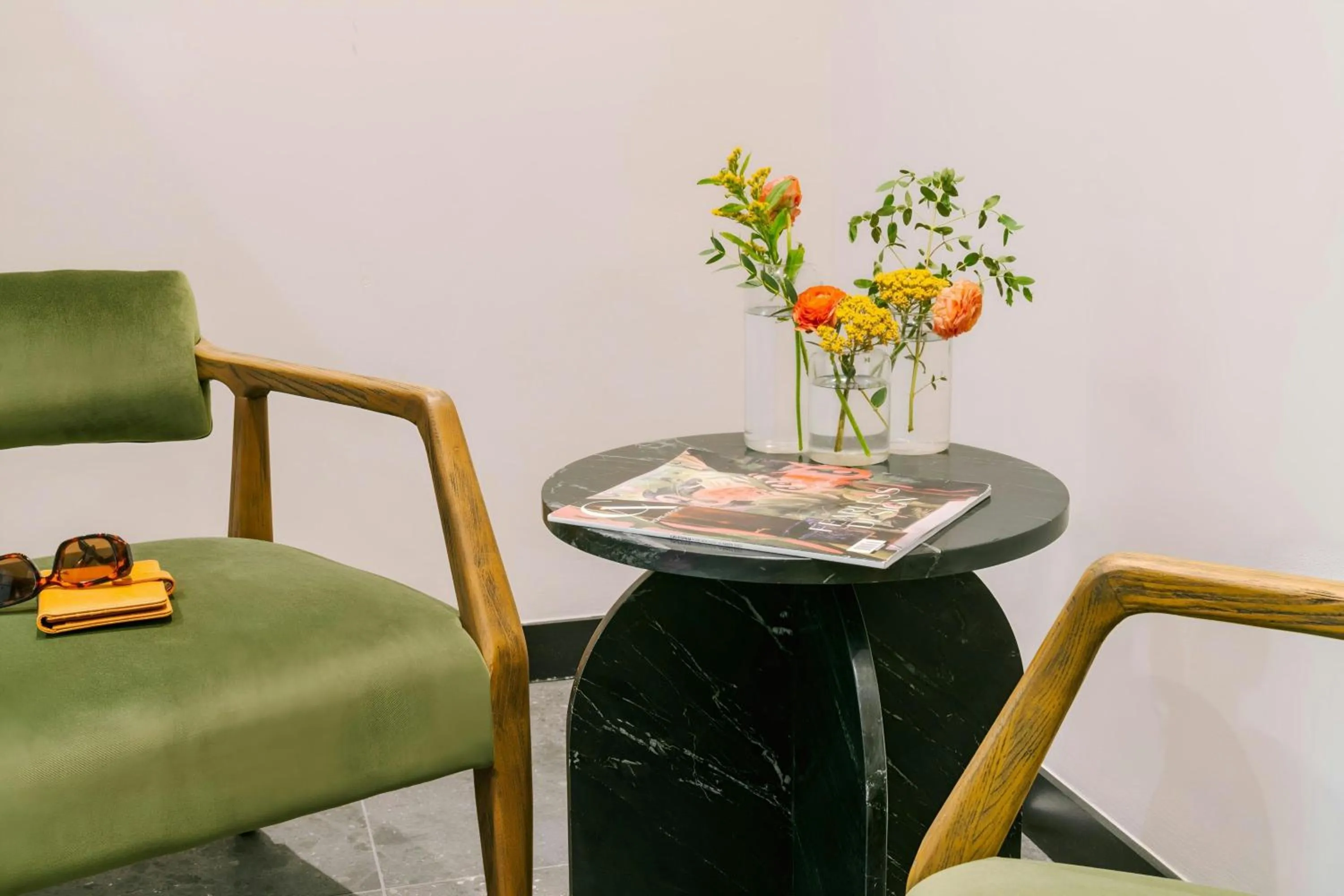 Lobby or reception in Sonder by Marriott Bonvoy The Opal Apartments River North