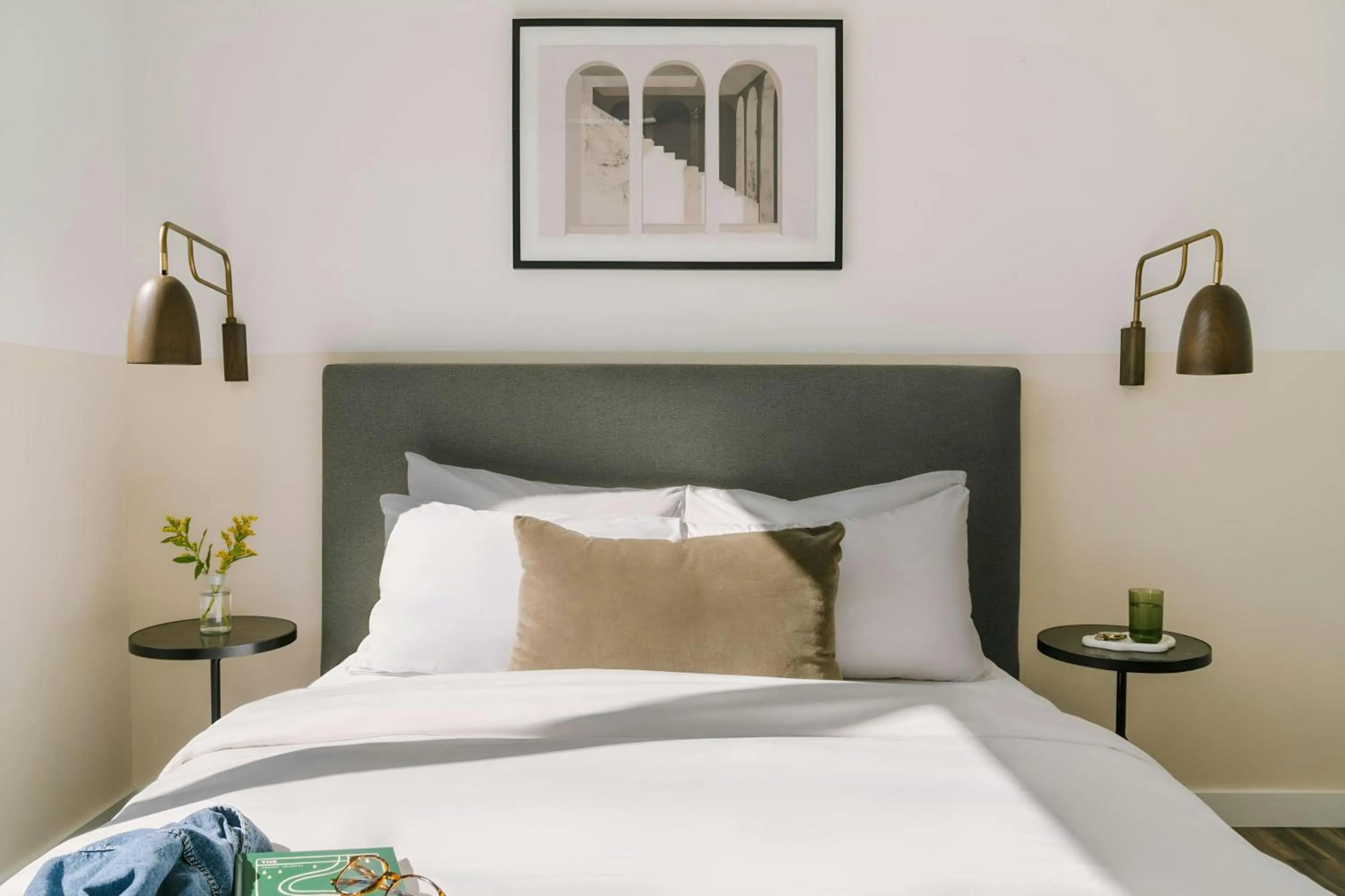 Bedroom, Bed in Sonder by Marriott Bonvoy The Opal Apartments River North