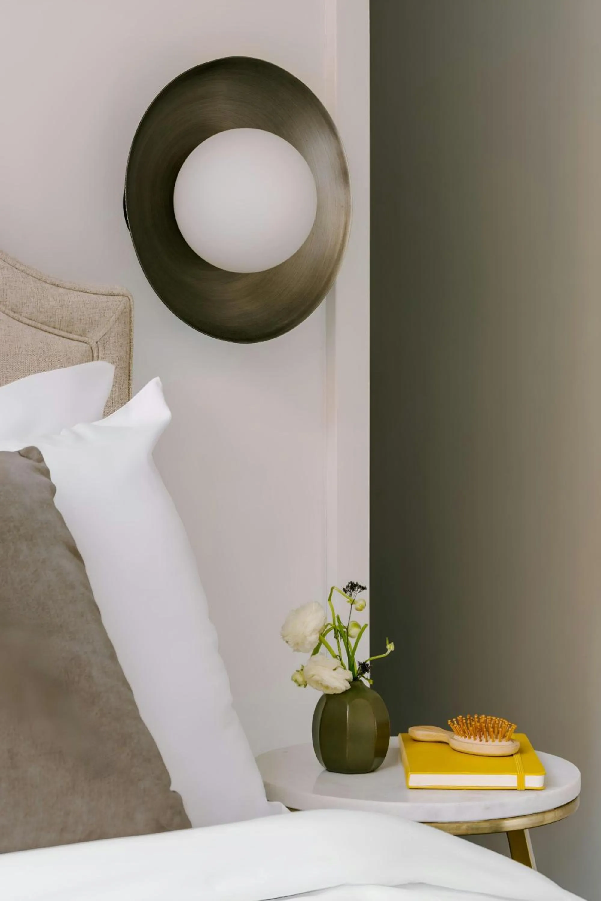 Bedroom, Bed in Sonder by Marriott Bonvoy The Opal Apartments River North