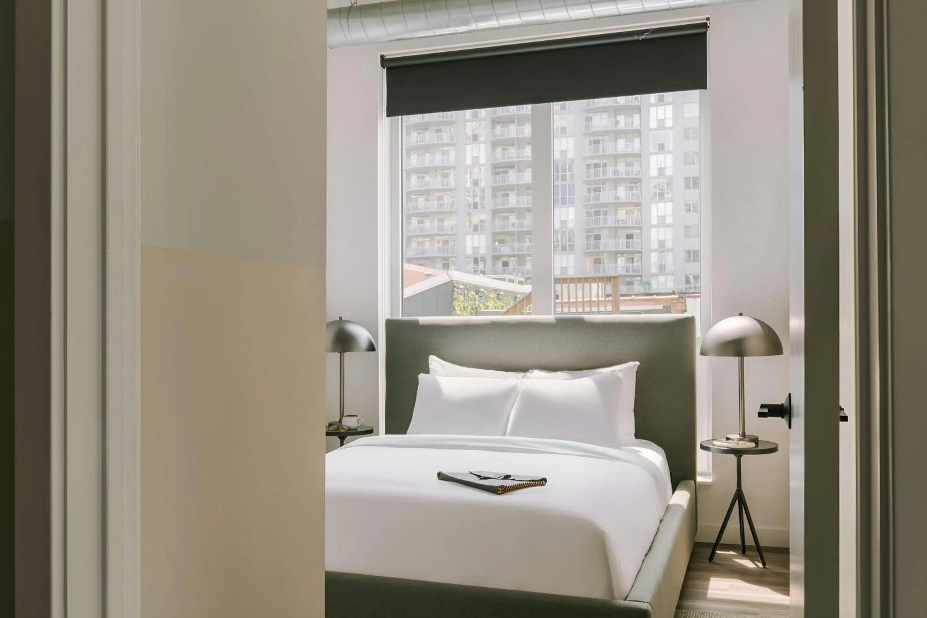 Bedroom, Bed in Sonder by Marriott Bonvoy The Opal Apartments River North