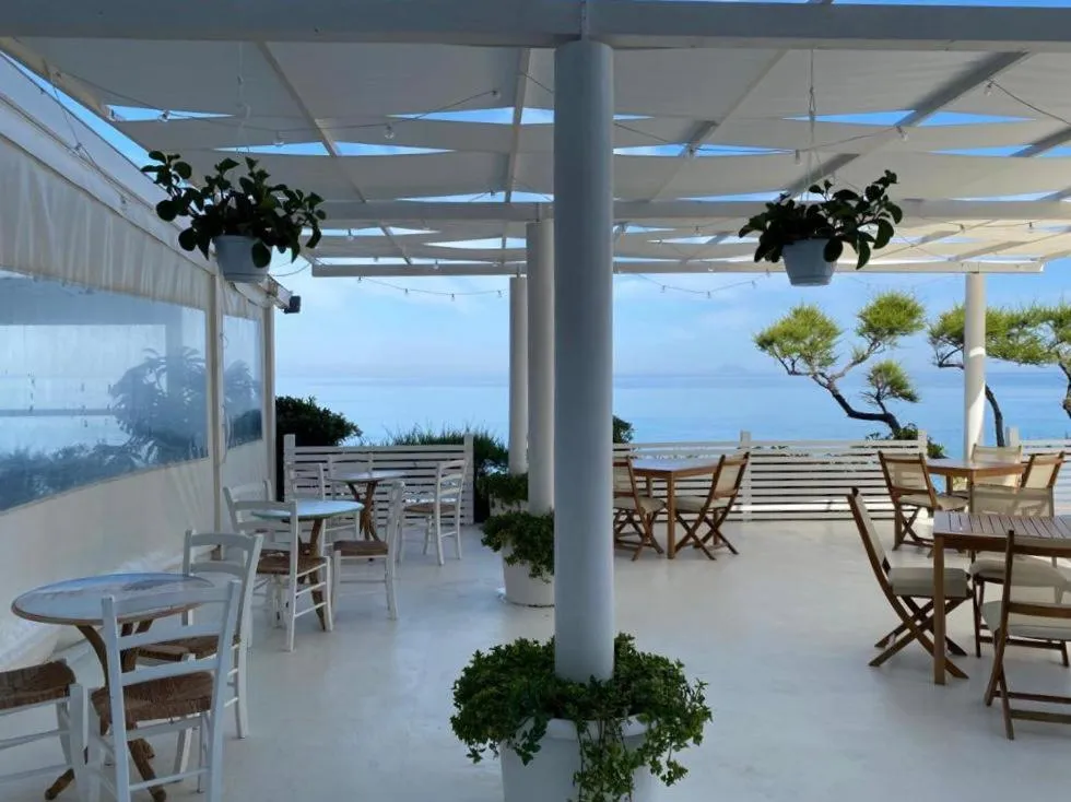 Restaurant/places to eat in Capo Nettuno Hotel