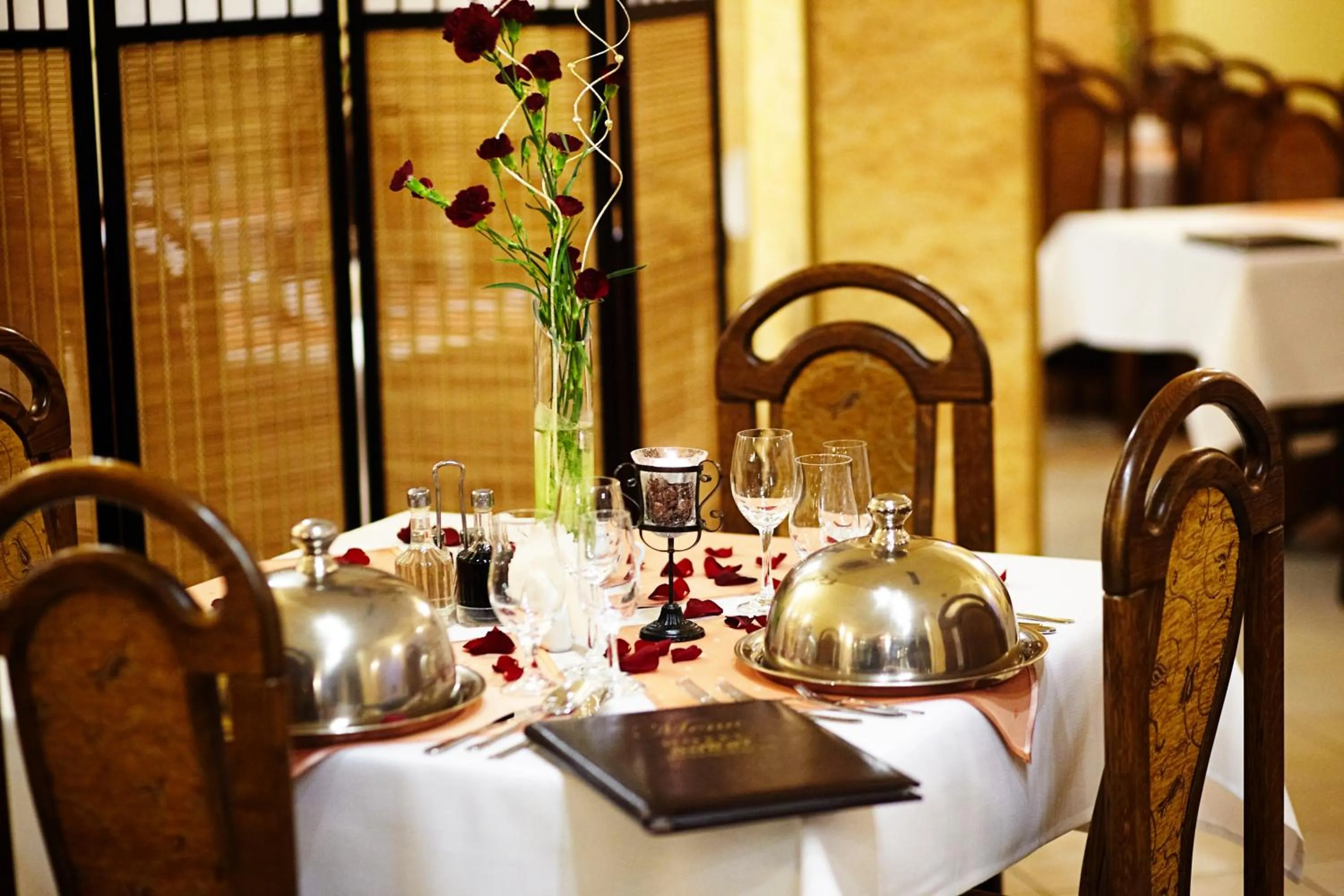Restaurant/places to eat in Hotel Dukat