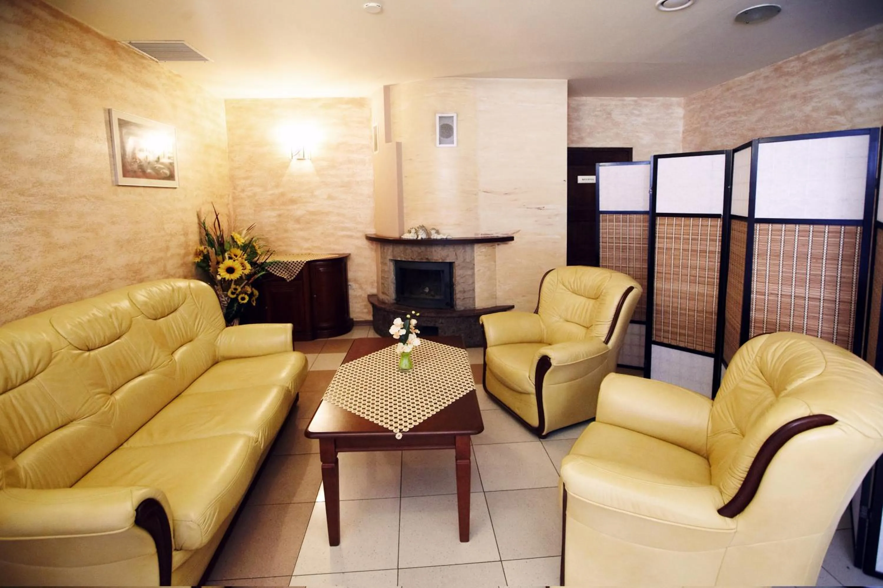 Restaurant/places to eat in Hotel Dukat