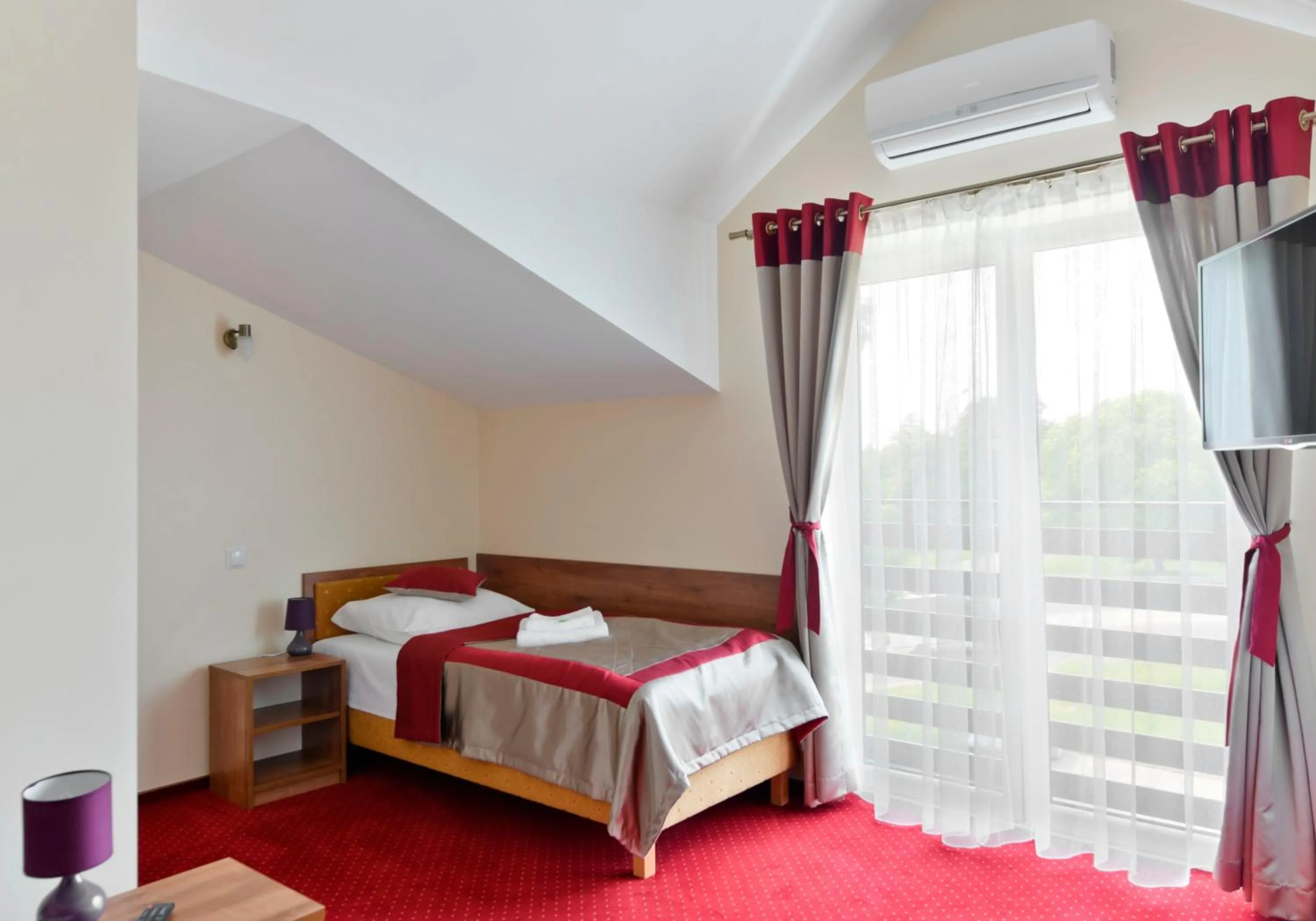 Bed in Hotel Dukat