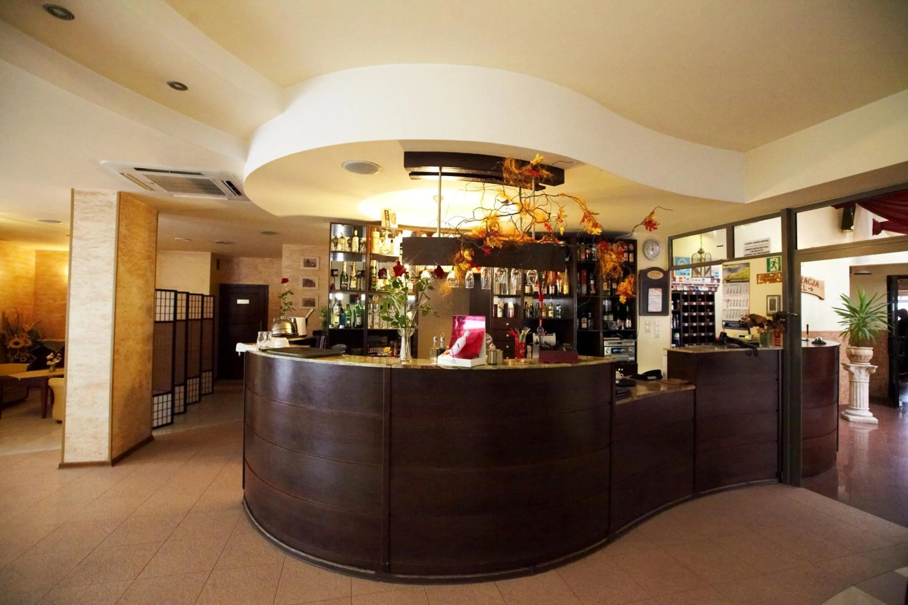 Restaurant/places to eat in Hotel Dukat