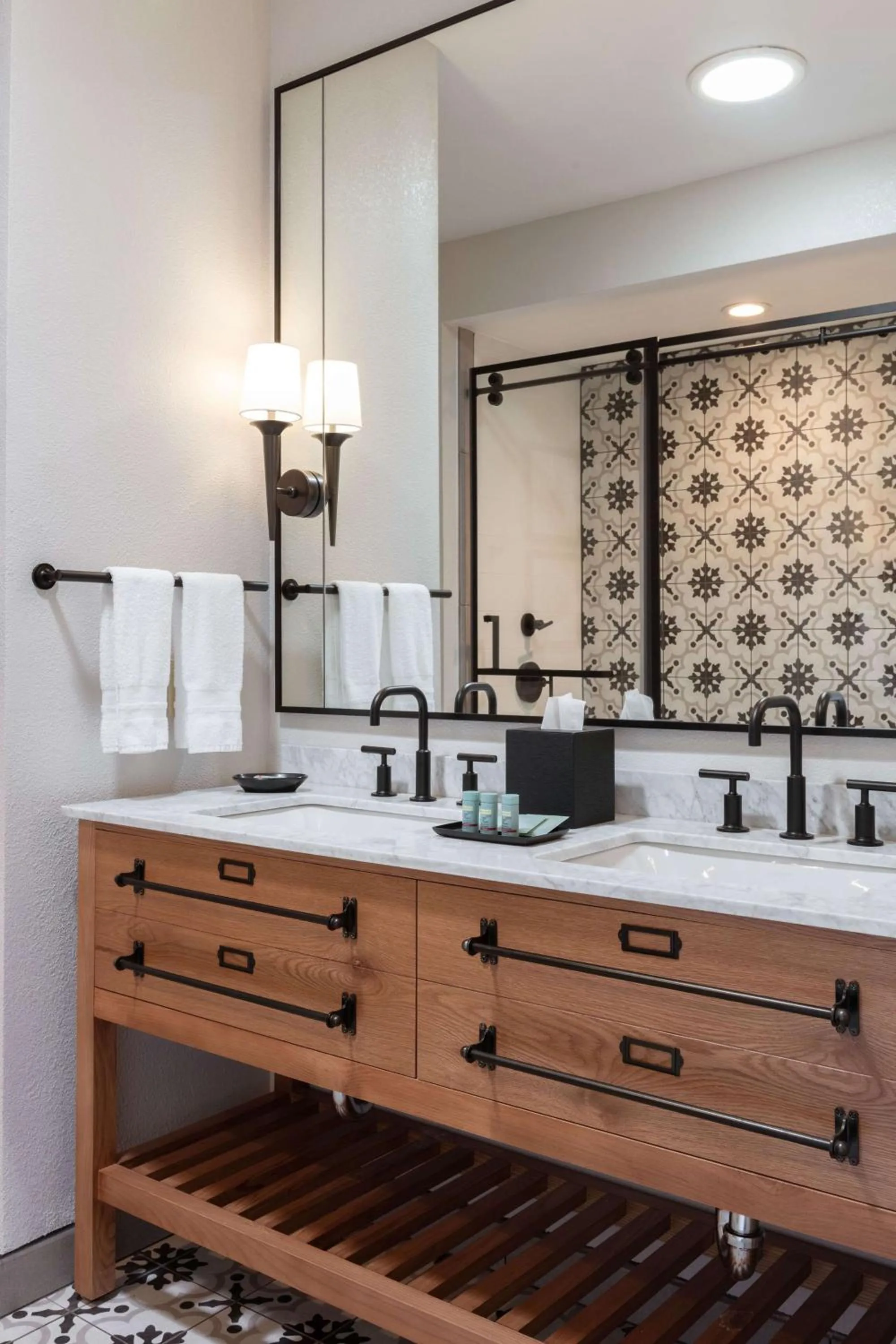 Bathroom in The Lodge at Healdsburg, Tapestry Collection by Hilton