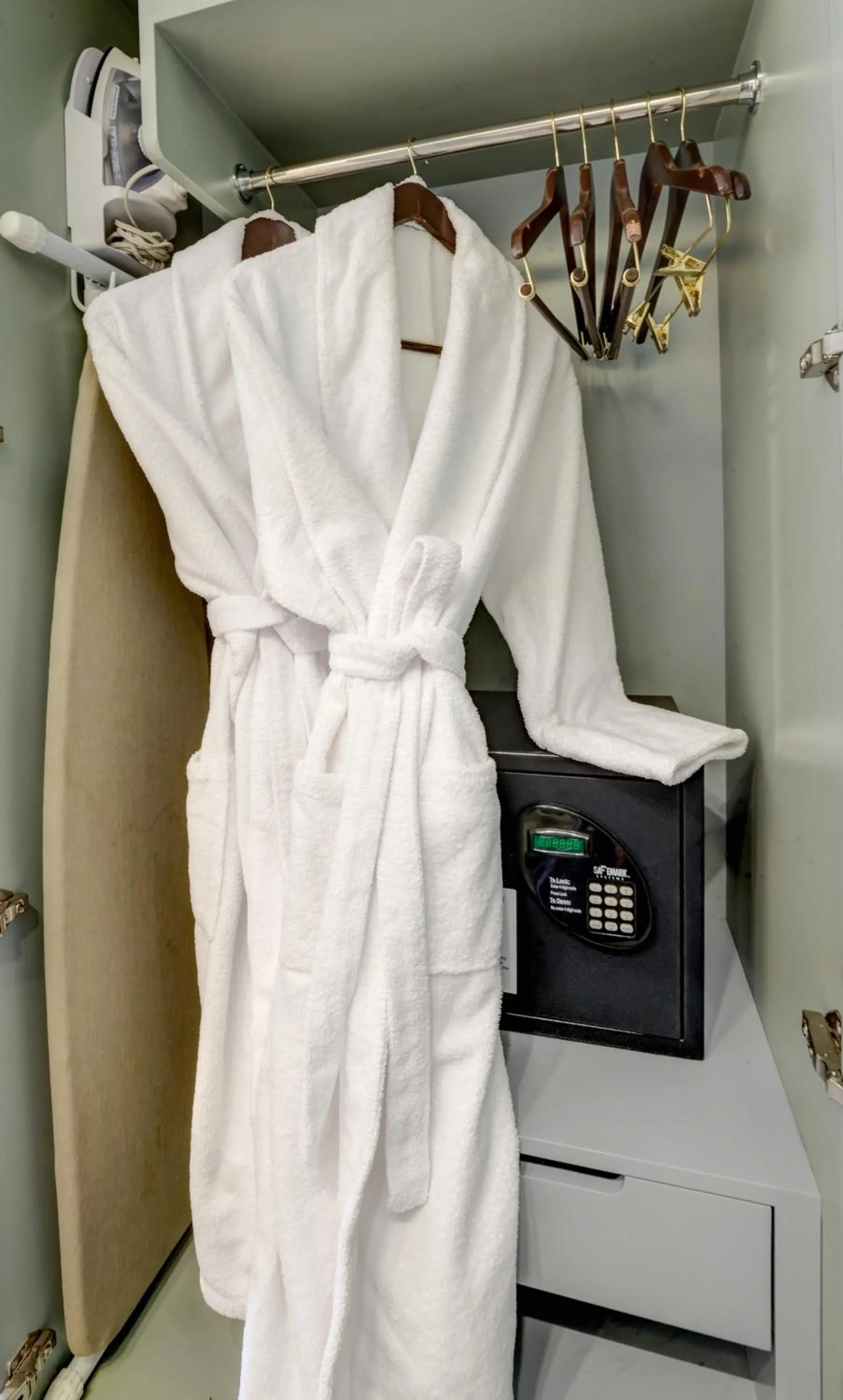 safe in The Lodge at Healdsburg, Tapestry Collection by Hilton