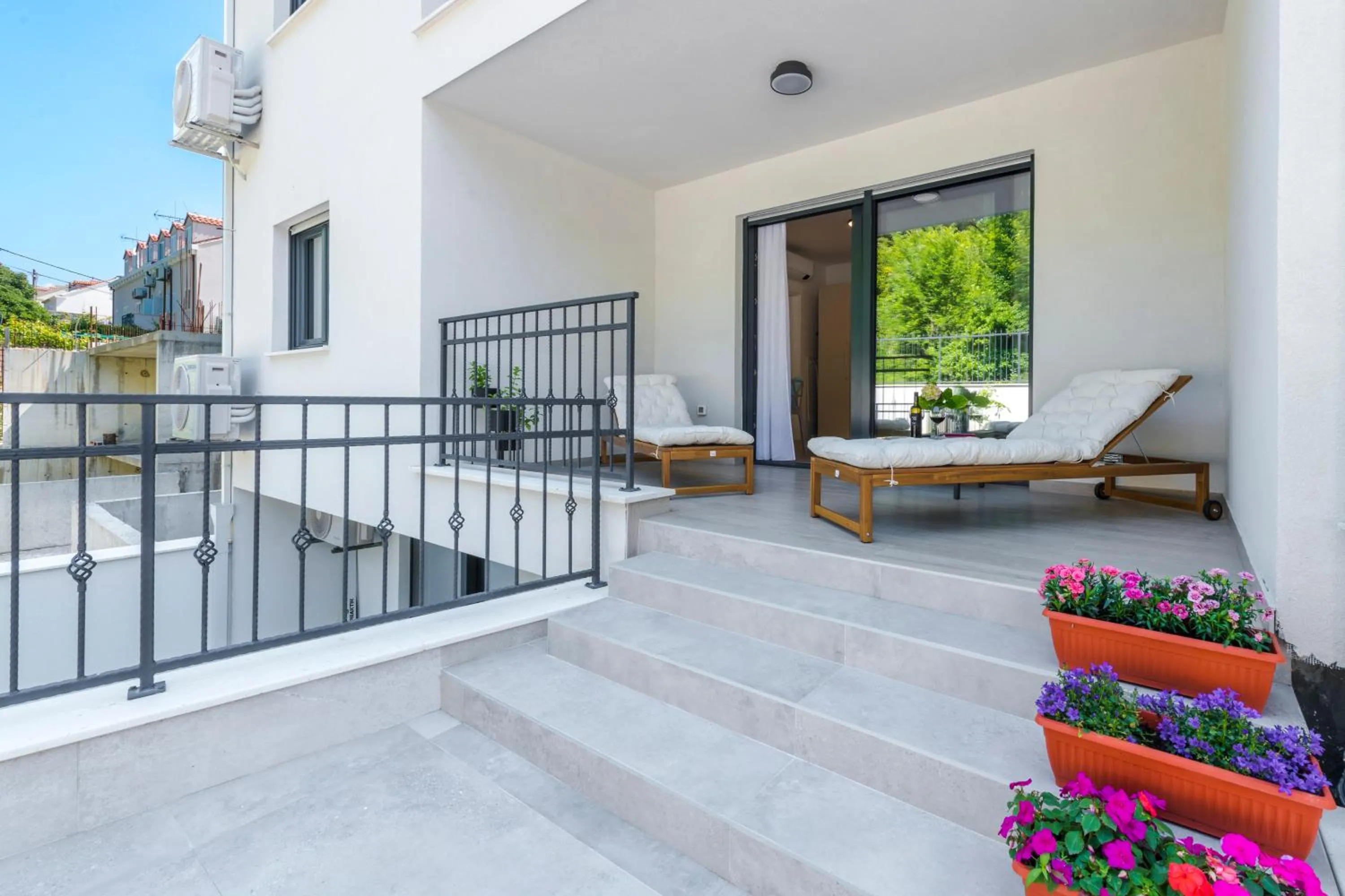Apartment Mint