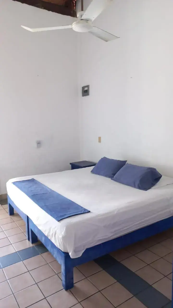 Deluxe King Room in MayFlower Hotel & Hostal Deluxe King Room in MayFlower Hotel & Hostal