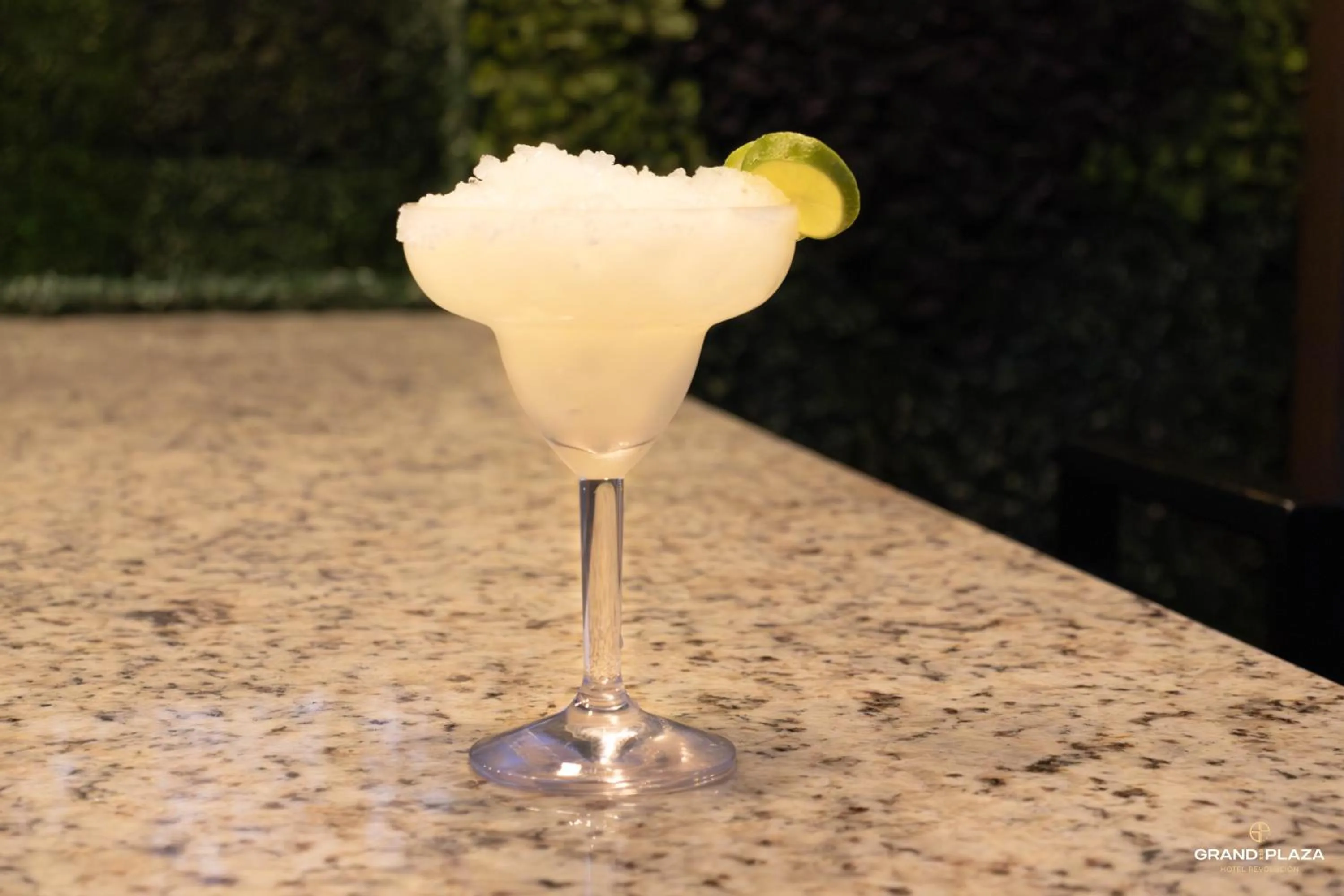 Alcoholic drinks in Hotel Grand One Plaza