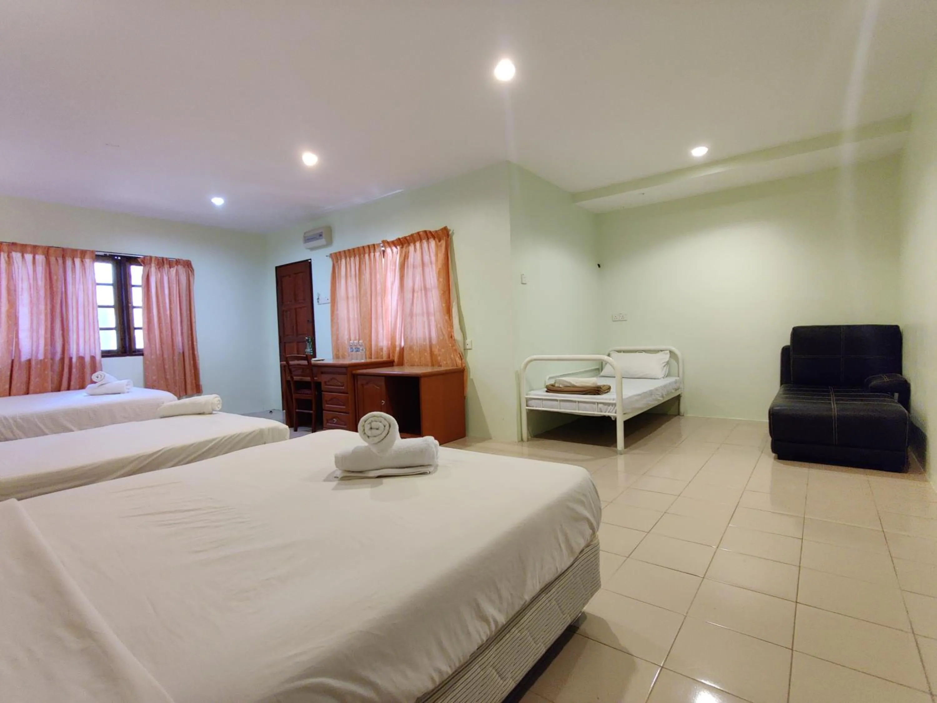 Bed in Tekoma Resort Taman Negara