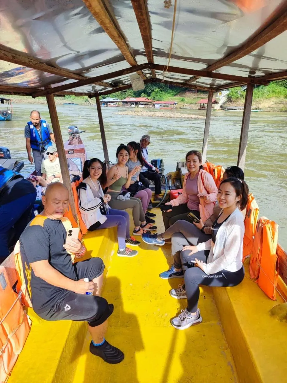 Day in Tekoma Resort Taman Negara