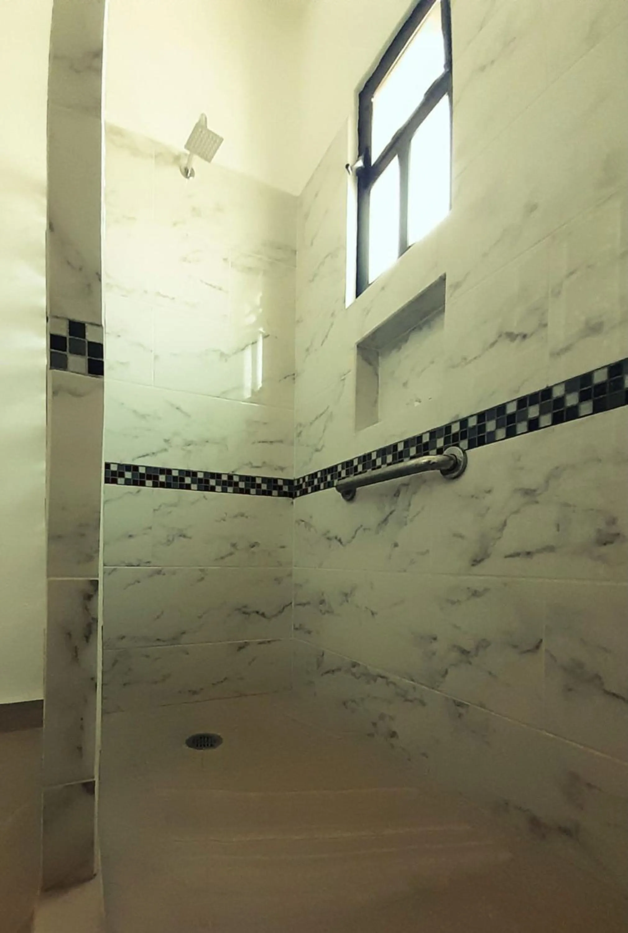 Shower in Hotel La Lejona