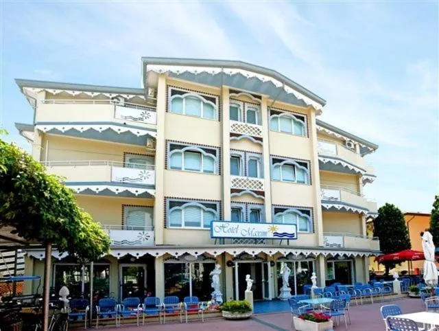 Property building in Hotel Maxim