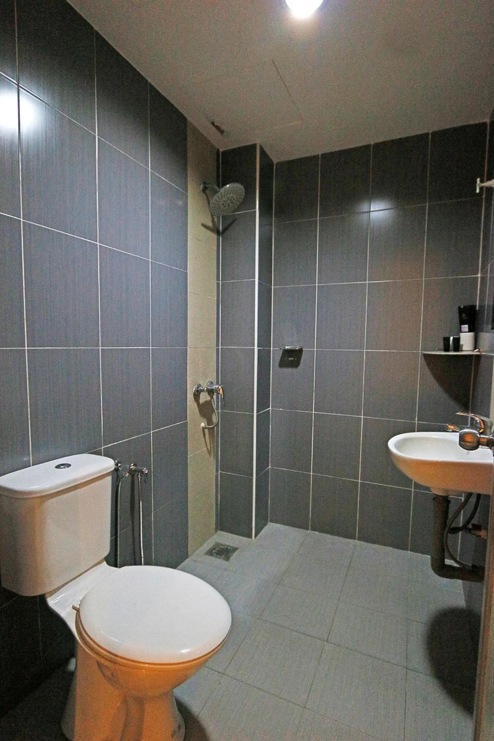 Bathroom in Golden Roof Hotel Falim Ipoh