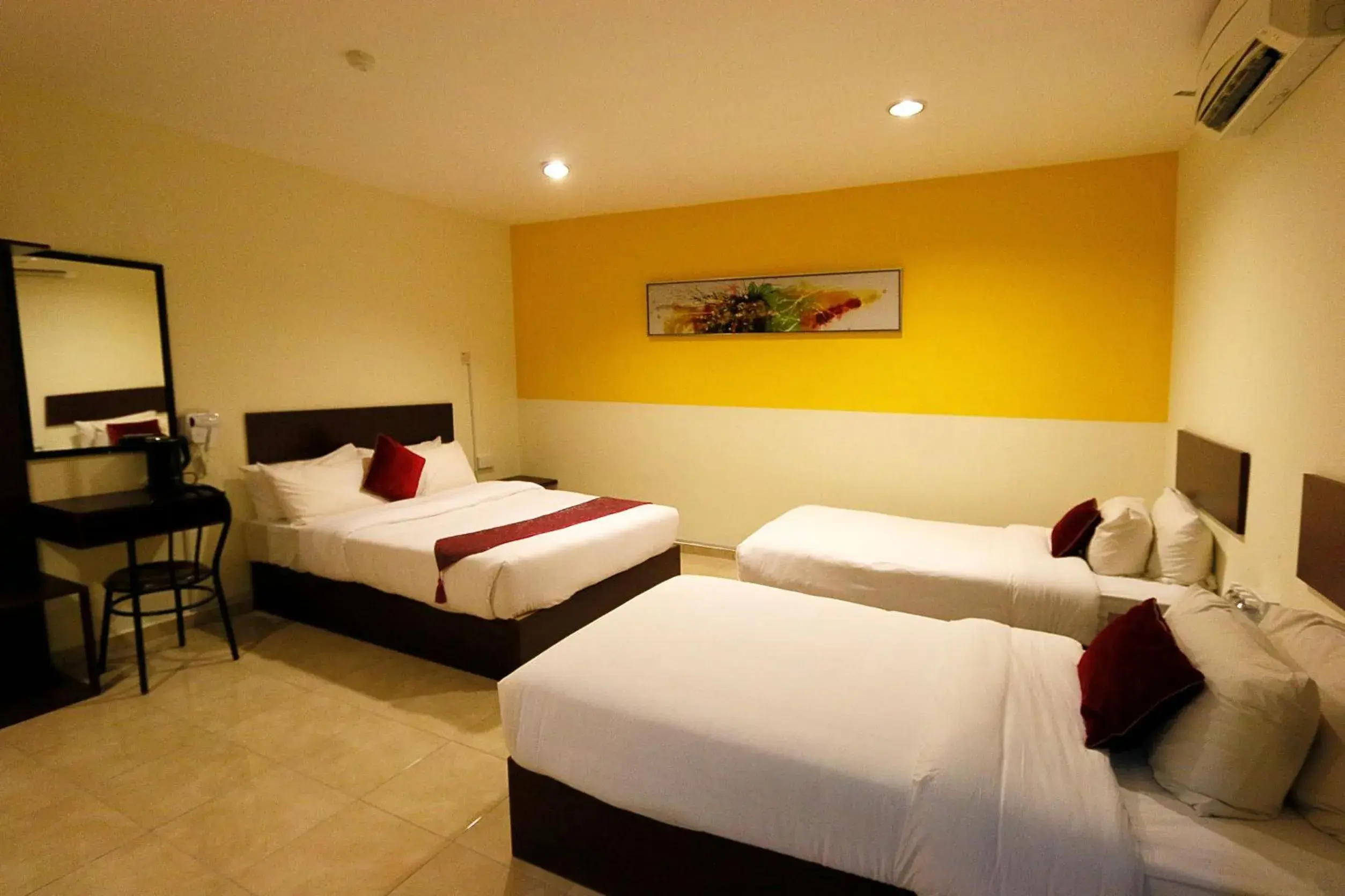 Bed in Golden Roof Hotel Falim Ipoh Bed in Golden Roof Hotel Falim Ipoh