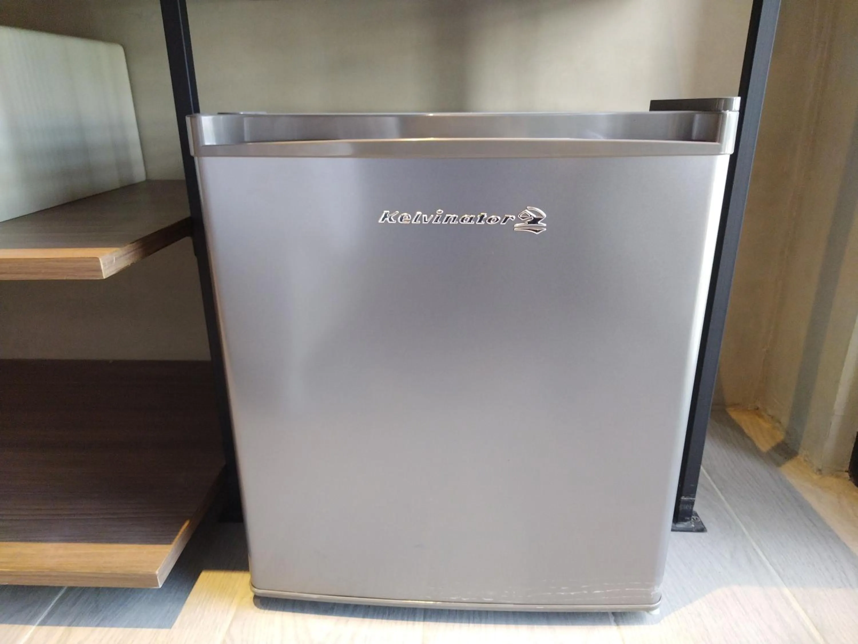 oven in Acro Residences