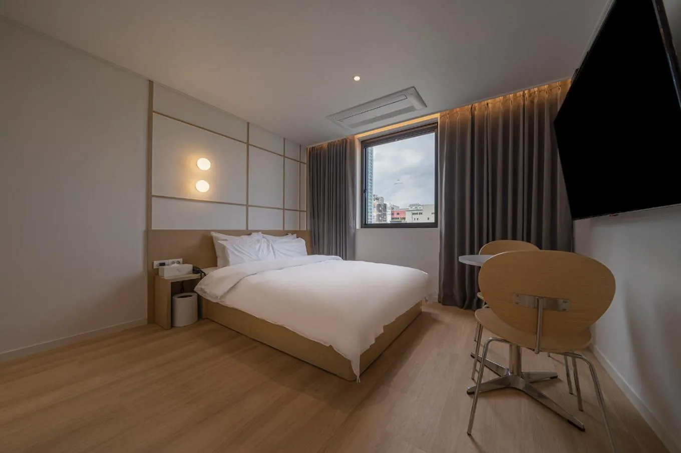 Standard Double Room in Anook Hotel Daejeon Yuseong 1st