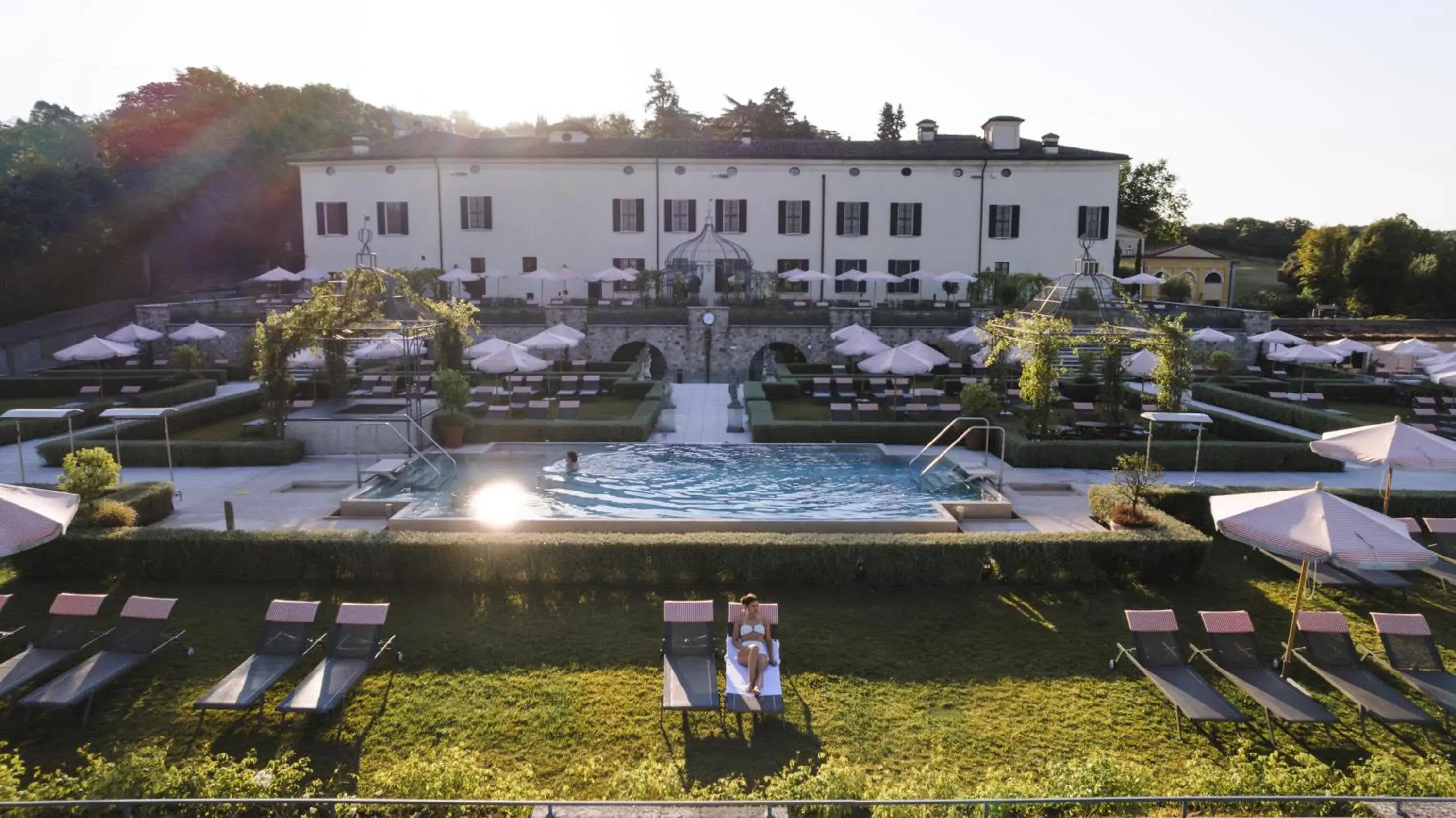 Property building in QC Grand Hotel Villa Arzaga Garda Spa & Golf Property building in QC Grand Hotel Villa Arzaga Garda Spa & Golf