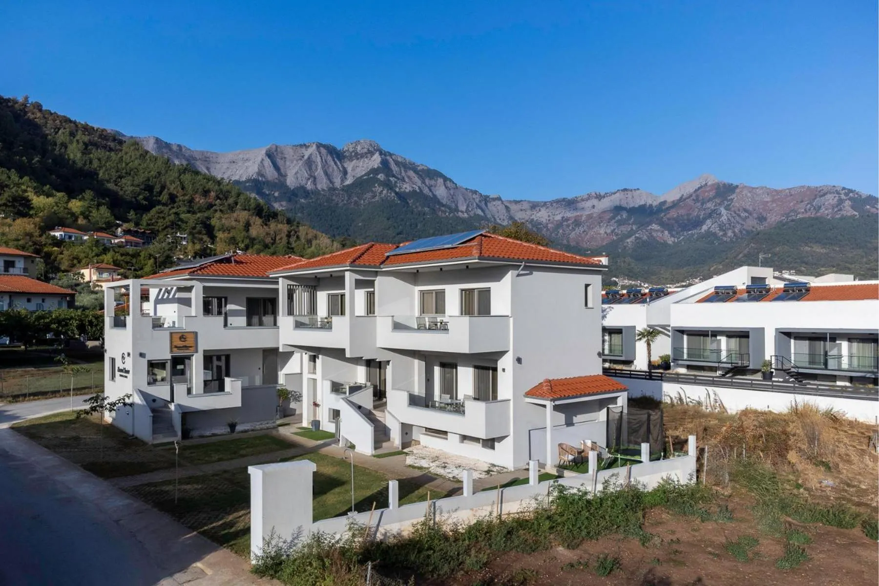 Elisavet Nuevo Studios & Suites