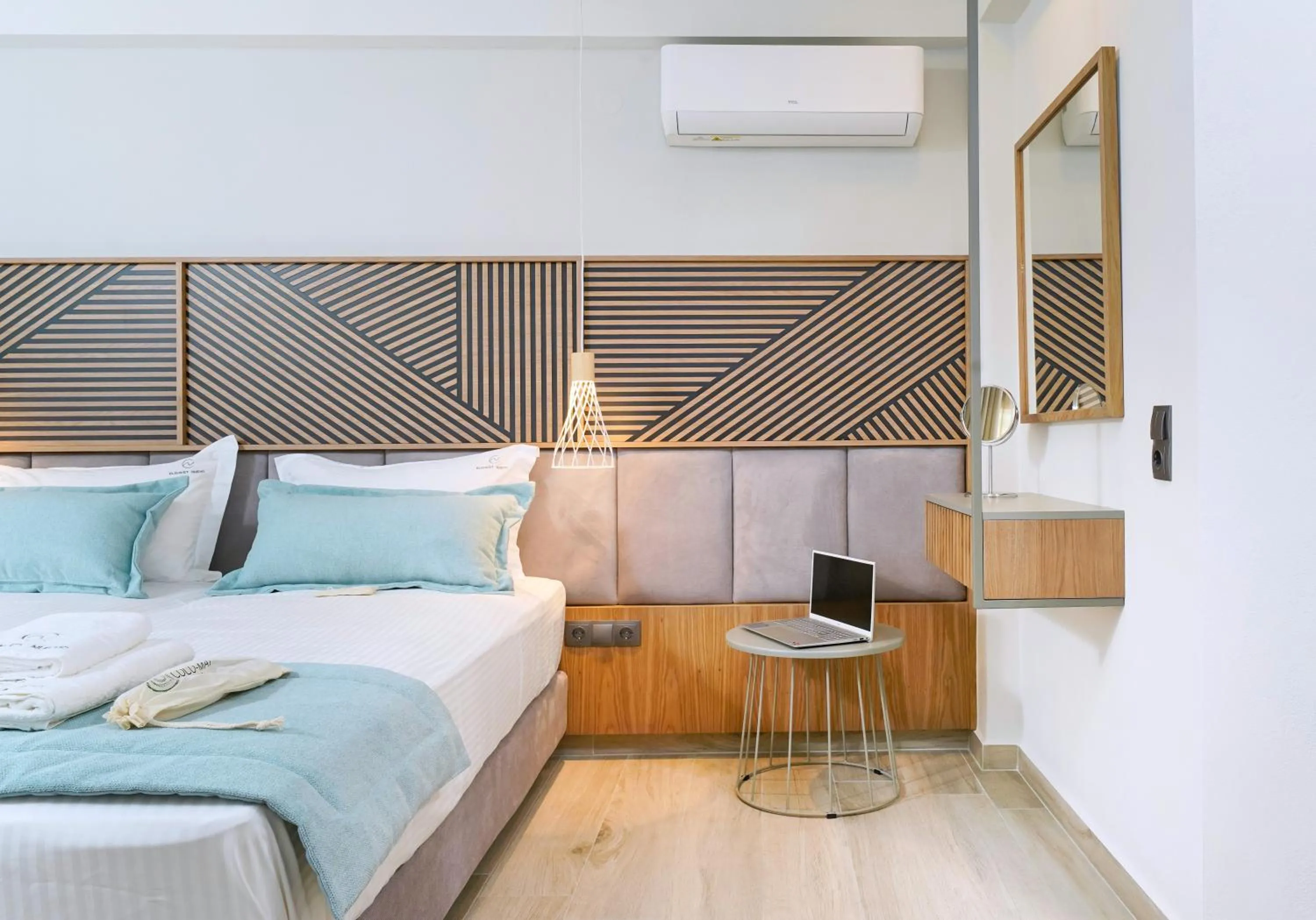 Bed in Elisavet Nuevo Studios & Suites