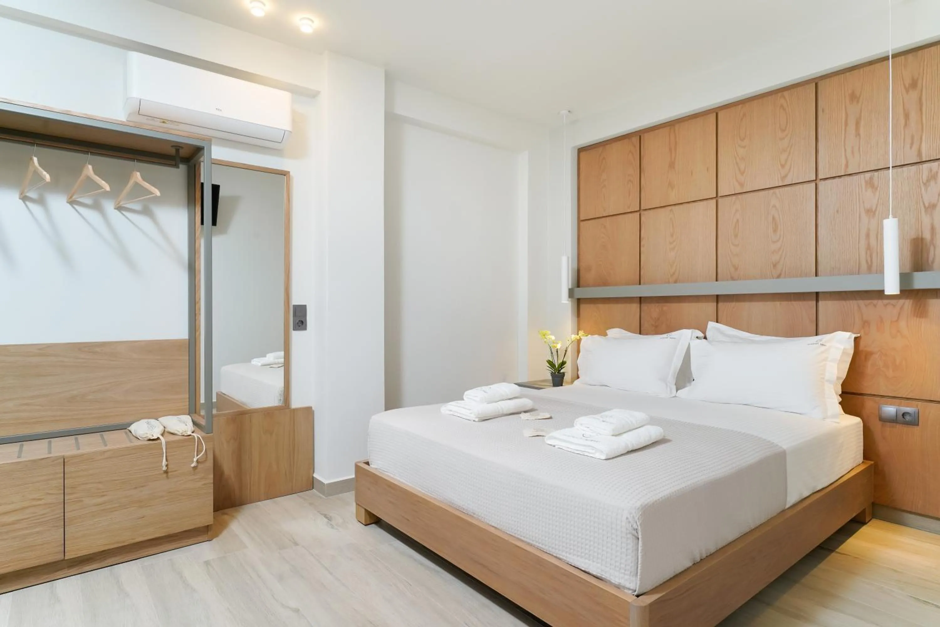 Bed in Elisavet Nuevo Studios & Suites