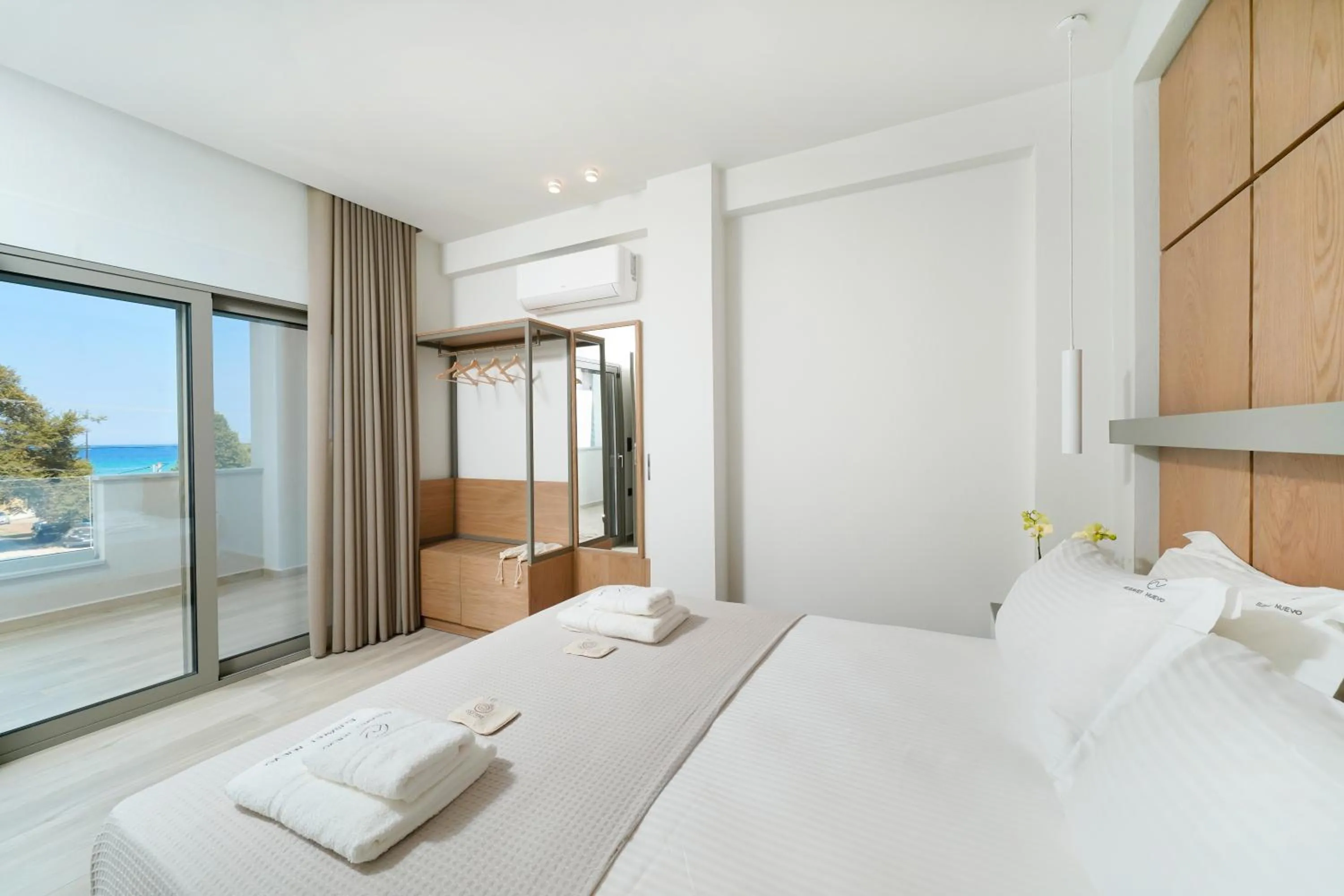 Bed in Elisavet Nuevo Studios & Suites