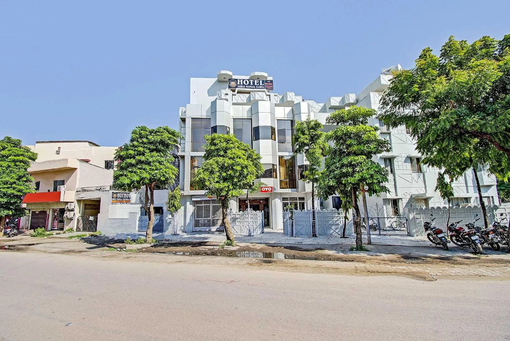 Facade/entrance in Hotel O Shree Mangalkamna