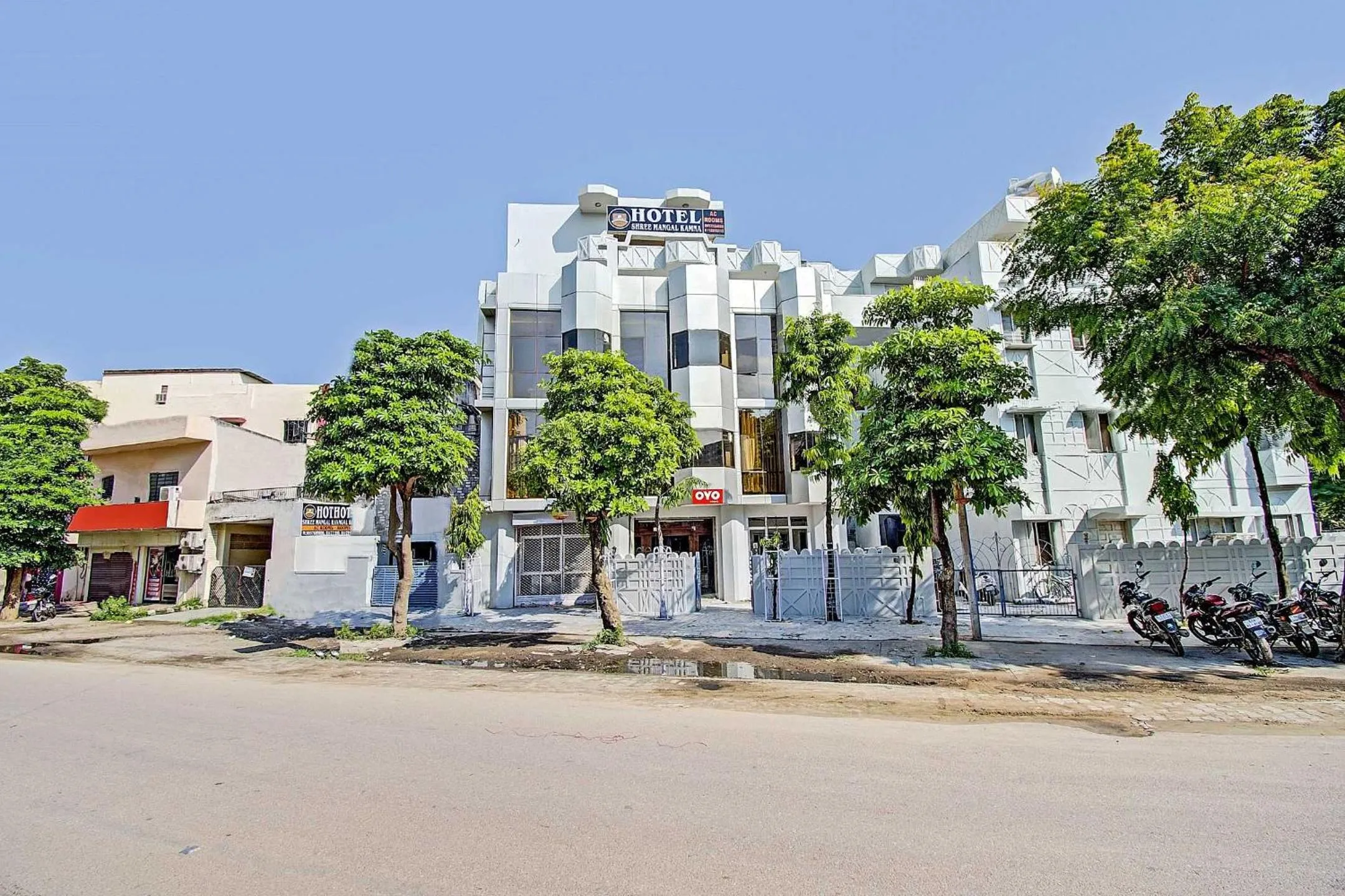 Facade/entrance in Hotel O Shree Mangalkamna
