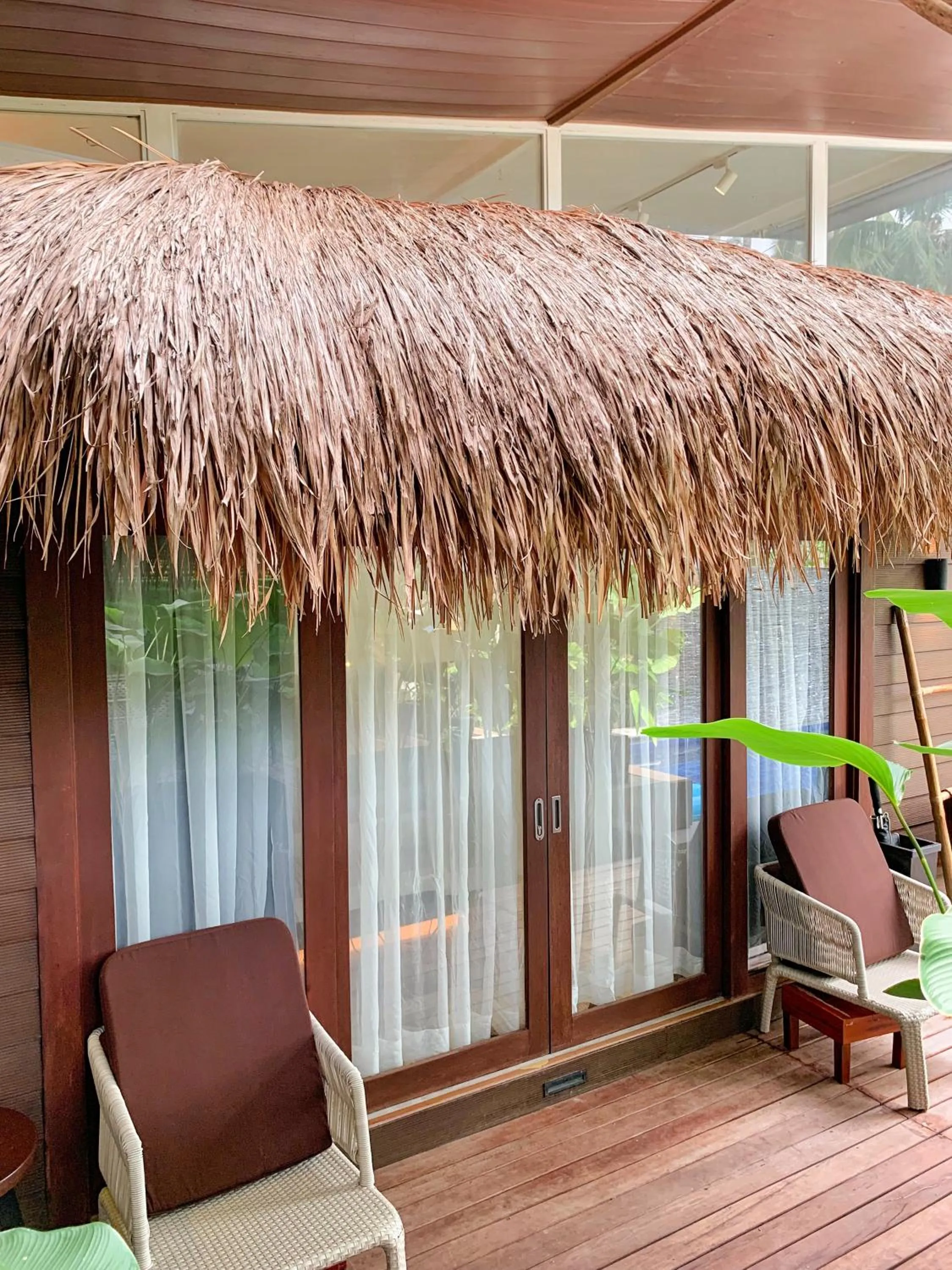 Patio in Banig Beach Resort El Nido